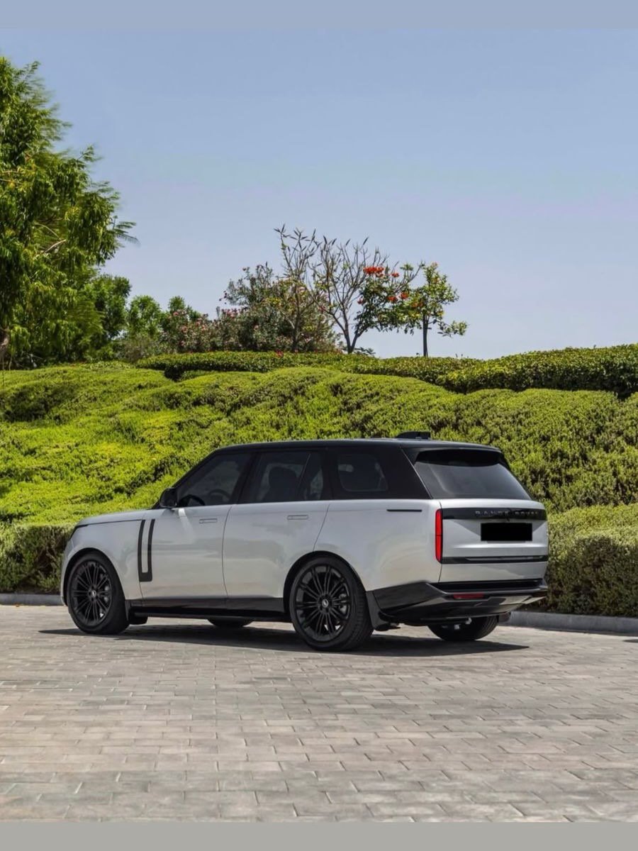 رنج روفر 2024 HSE P400 (Shadow Black) مواصفات خليجية — دبي, الإمارات