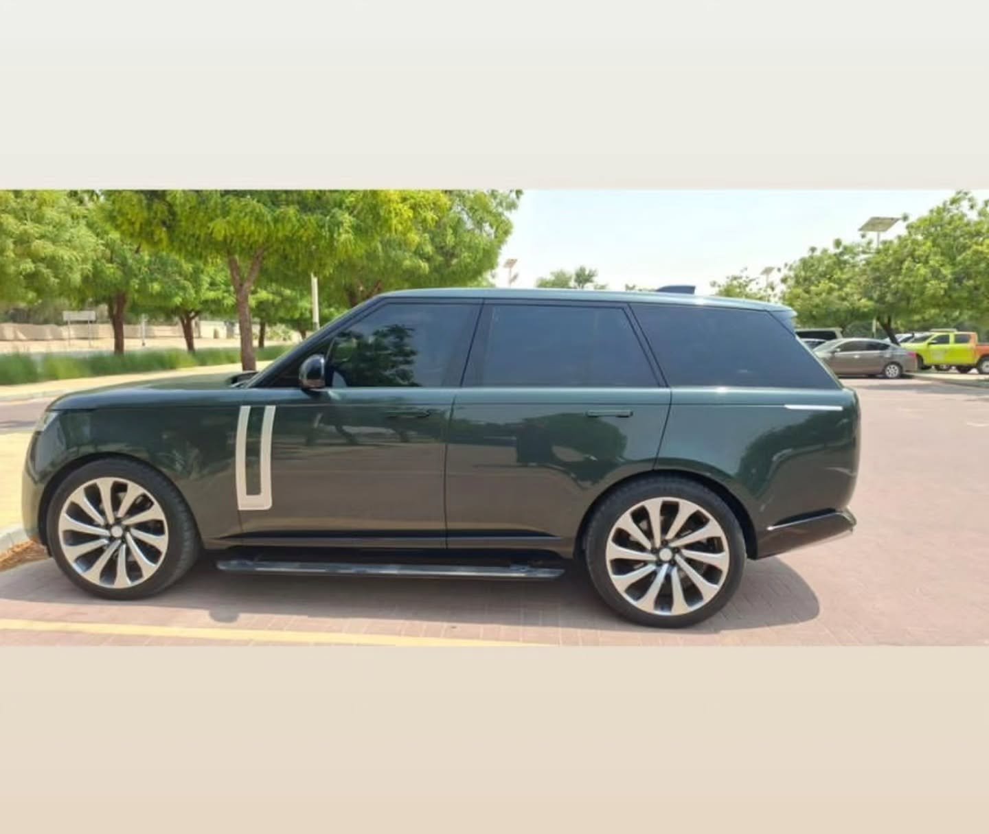 Range Rover Autobiography 2024, 40,000 km — Dubai, UAE