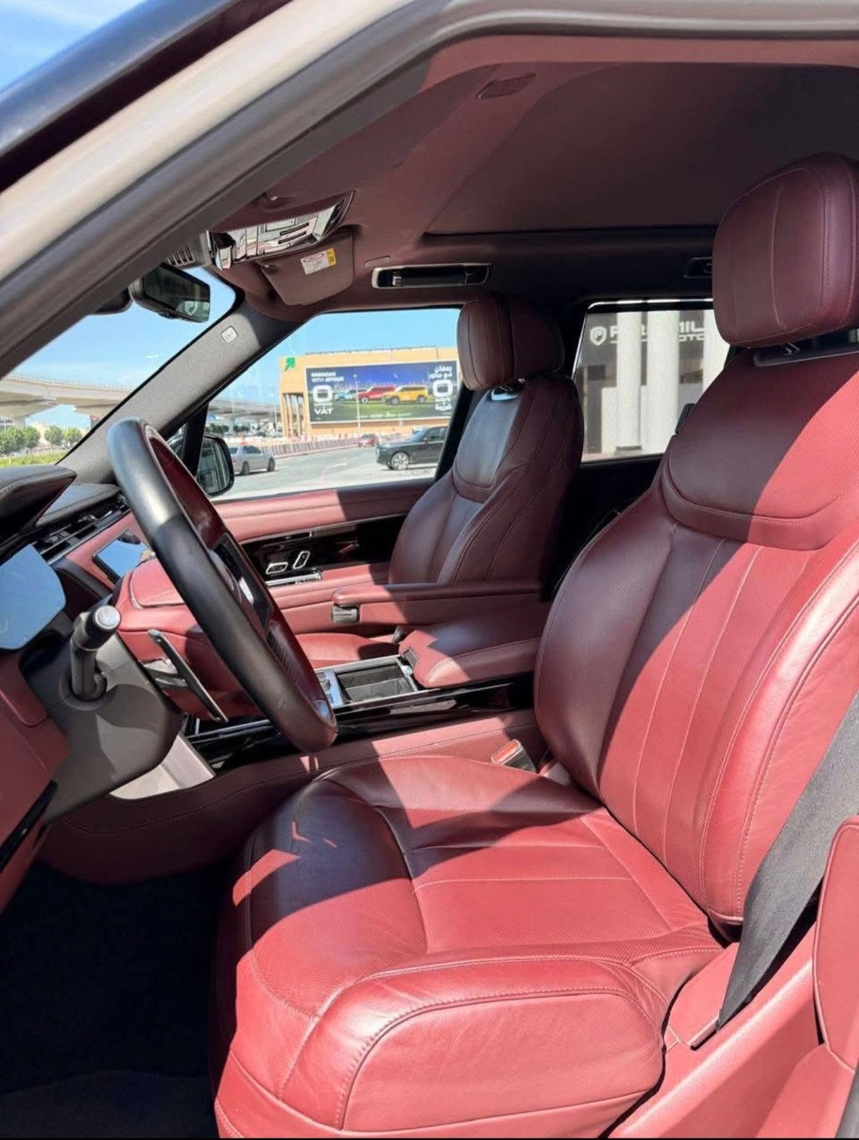 Range Rover Autobiography P530 2023 white — Dubai, UAE