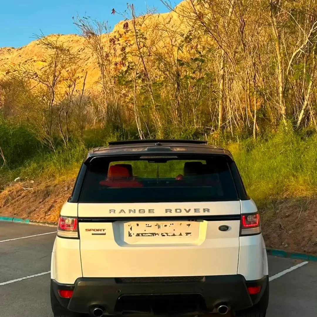 Range Rover Sport 2016 белый (полная комплектация) — agency/official condition — Дубай, ОАЭ