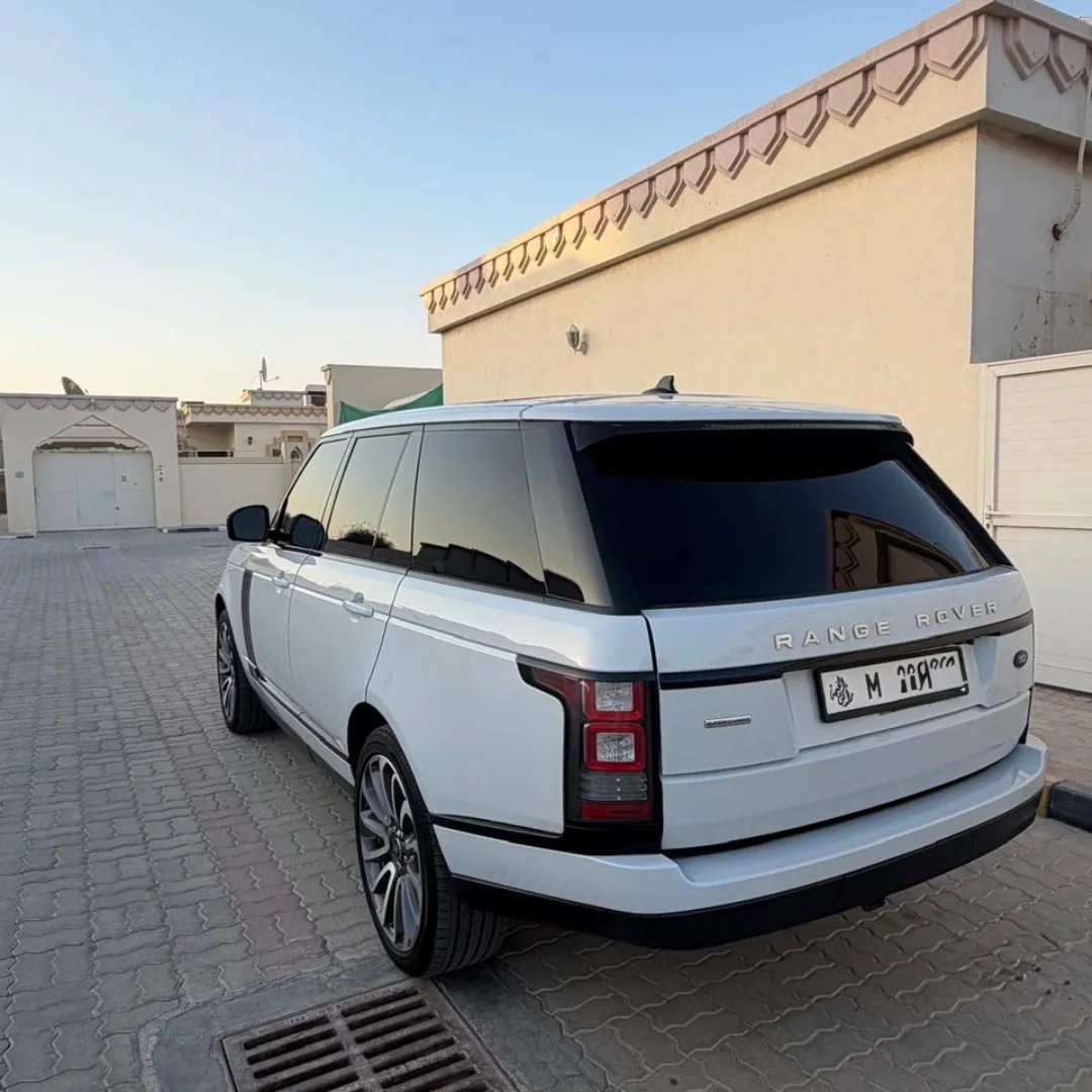 Range Rover Supercharged V8 2016 белый, пробег 218 тыс. км — Дубай, ОАЭ Range Rover Supercharged V8 2016 белый, пробег 218 тыс. км — б/у — Дубай, ОАЭ