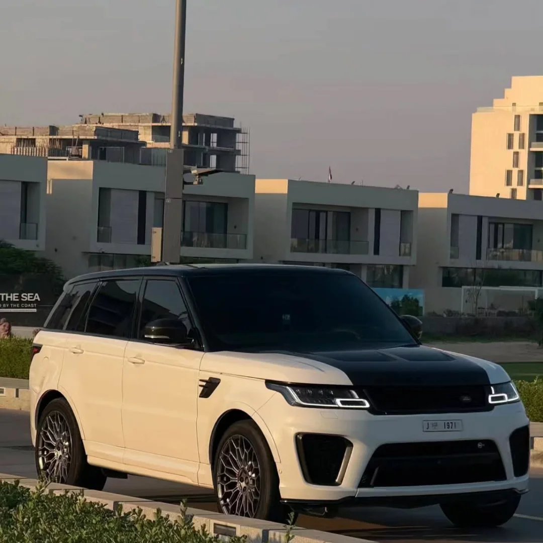 Range Rover SVR 2018 (GCC) — 116k km, red interior — like new — Dubai, UAE