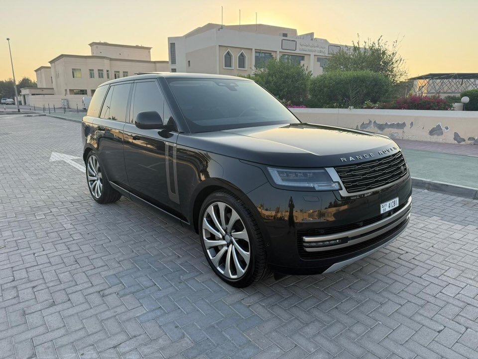 رنج روفر فوج 2023 بسعر 399,000 درهم — دبي, الإمارات
