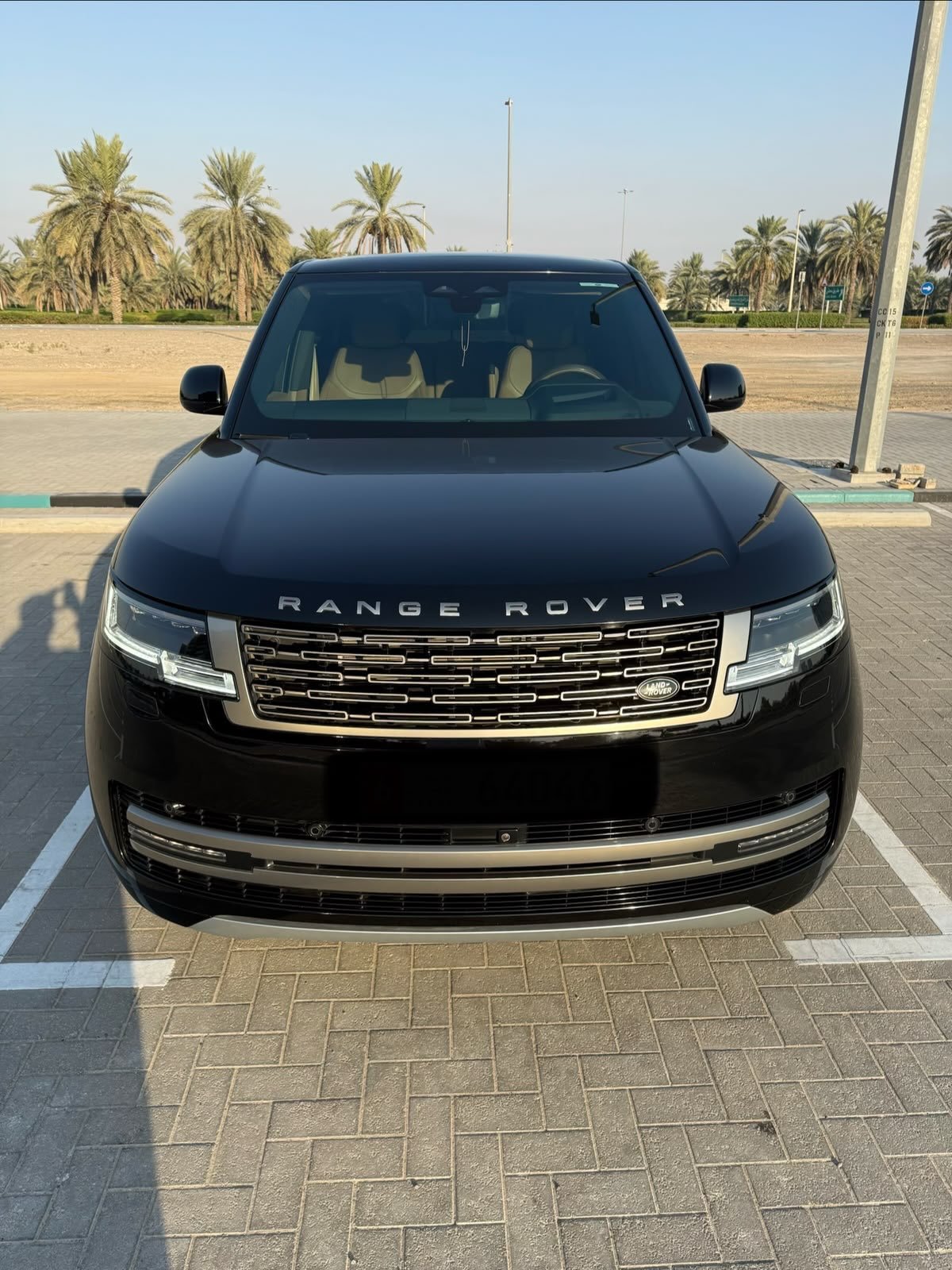 Range Rover Vogue SE P360 2025 black — used — Dubai, UAE