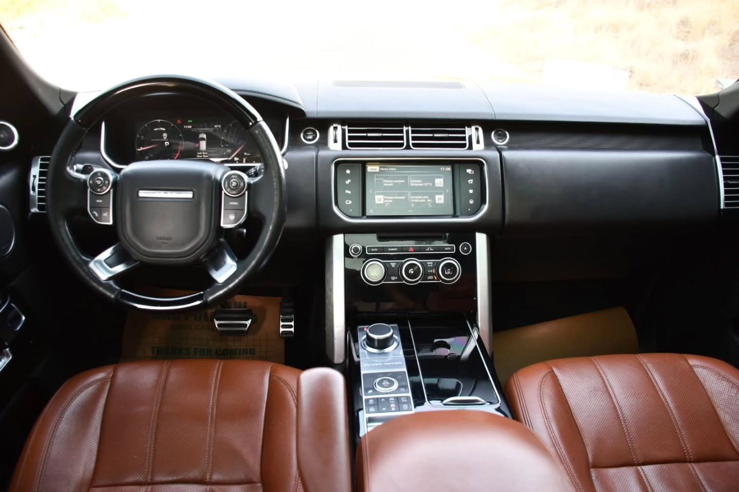 Range Rover Vogue V8 Supercharged 2016 GCC — Дубай, ОАЭ Range Rover Vogue V8 Supercharged 2016 GCC — б/у — Дубай, ОАЭ