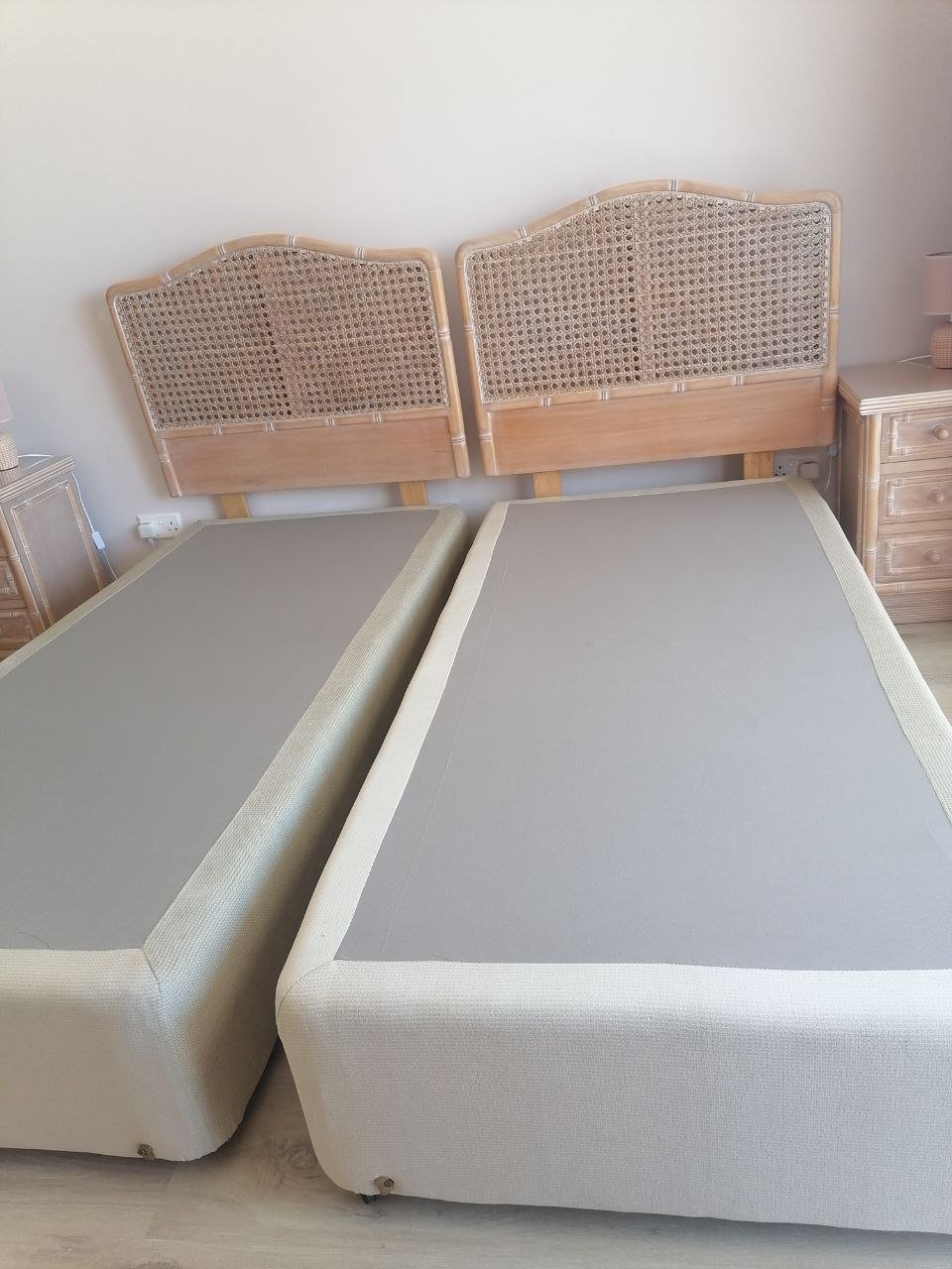 Cabeceros de ratán para camas individuales (Limassol) — great condition — Limasol, Chipre