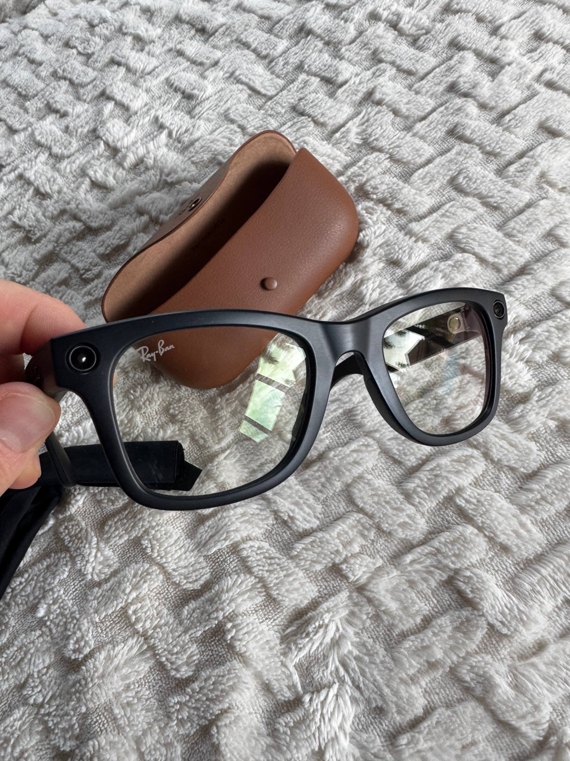 Gafas inteligentes Ray-Ban Meta (gen2) con oscurecimiento automático — Phuket, Tailandia