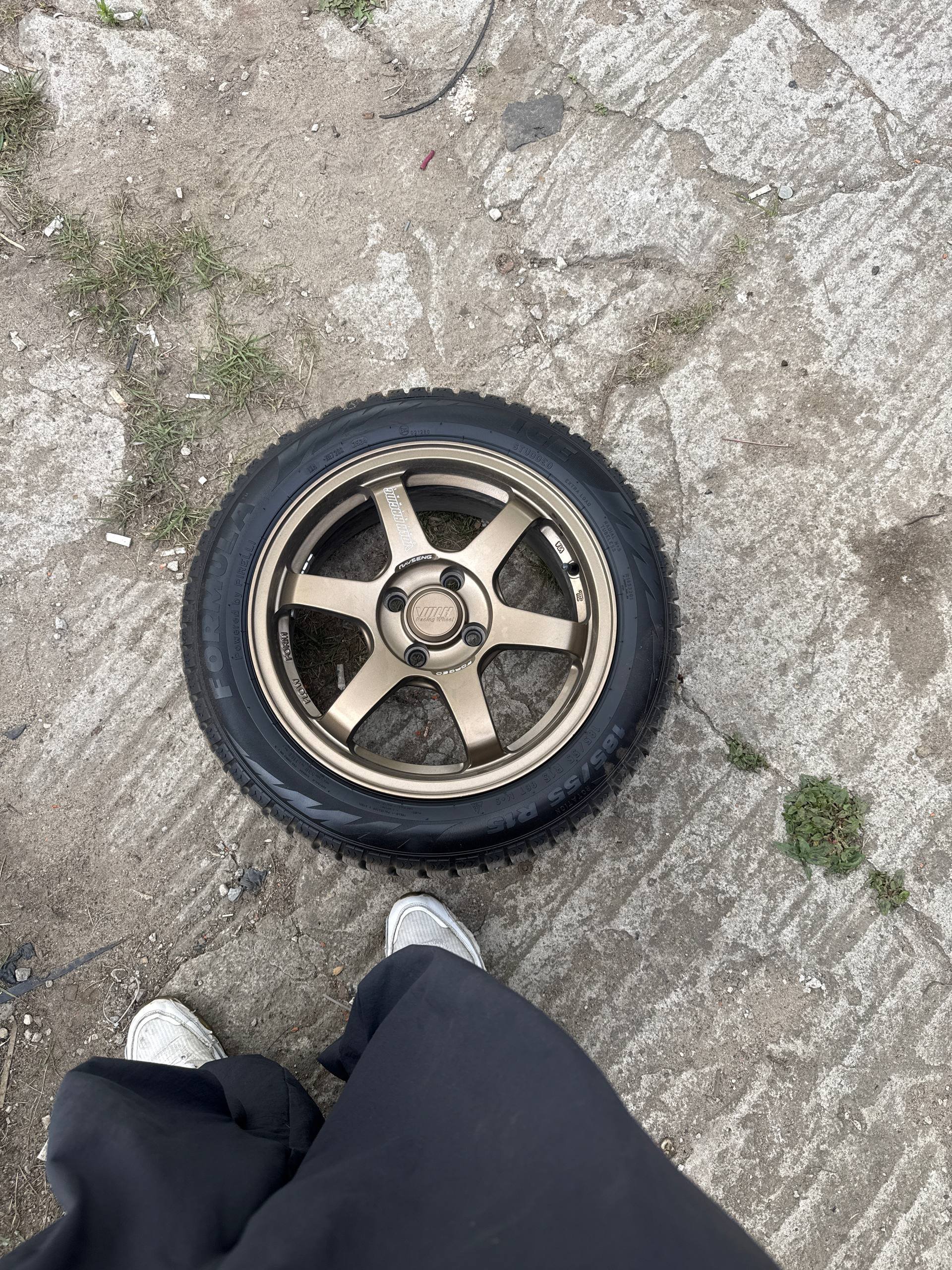 Rays Volk Racing R15 para VAZ (invierno con clavos) — Moscú, Rusia Rays Volk Racing R15 para VAZ (invierno con clavos) — Moscú, Rusia