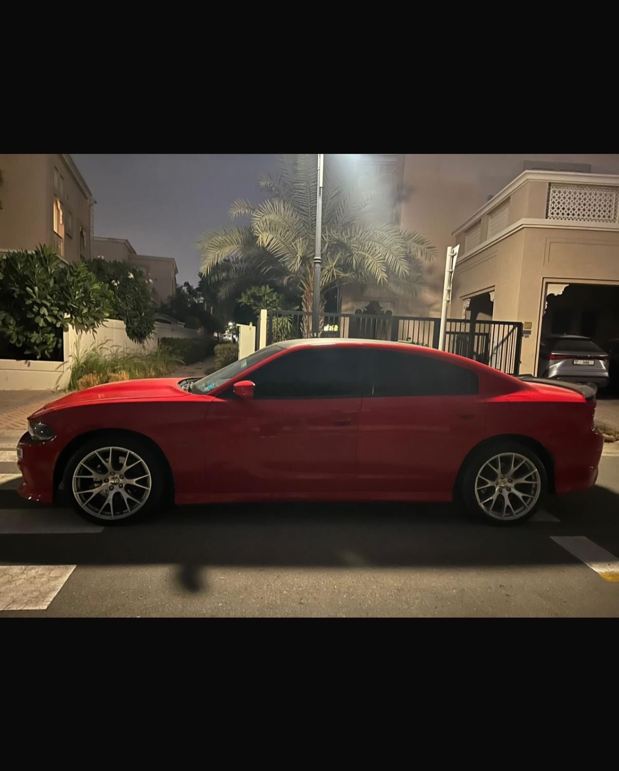 دودج تشارجر RT 2019 أحمر V8 — دبي, الإمارات