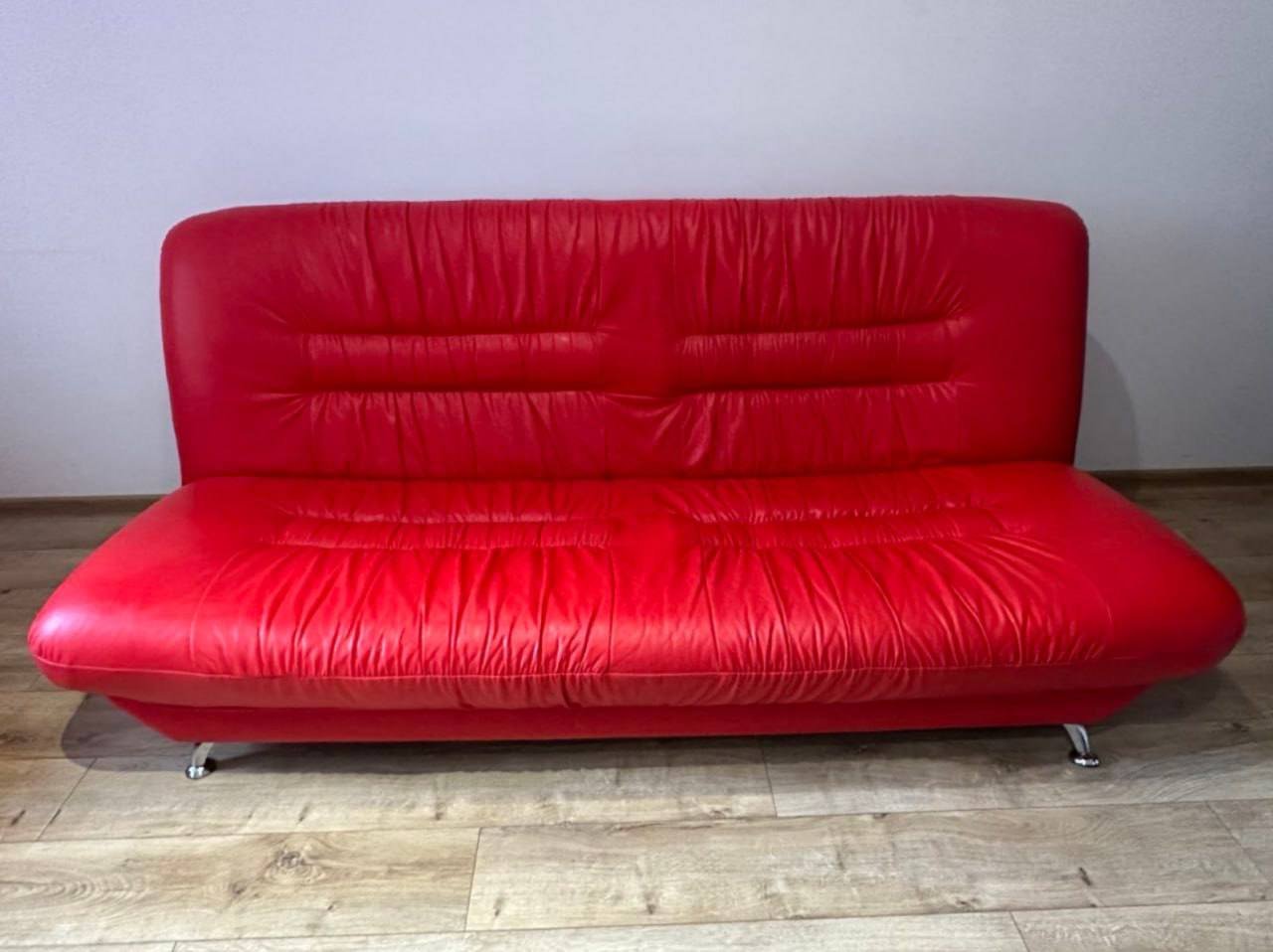 Red leather sofa with backrest defect — Novi Sad, Serbia