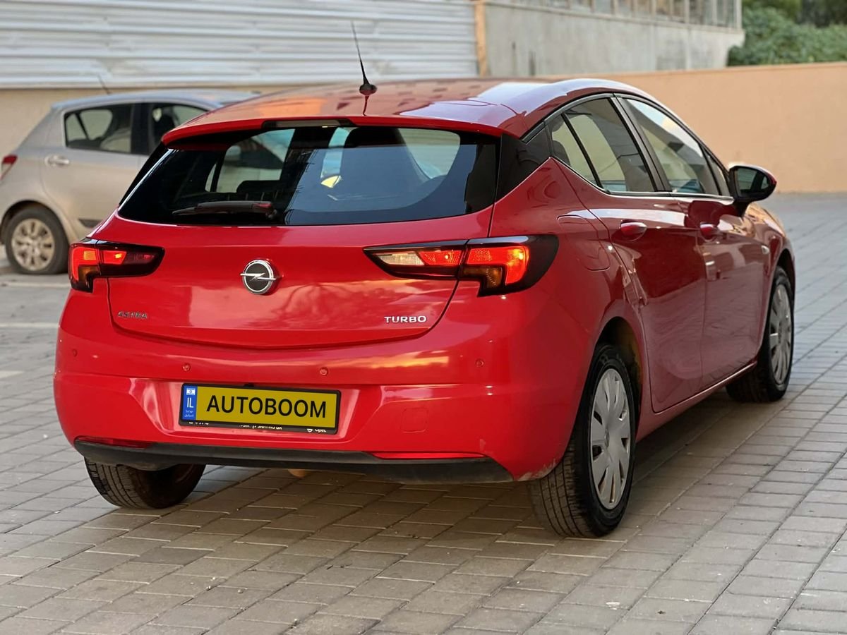 Red Opel Astra 2018 hatchback automatic Enjoy — Haifa, Israel