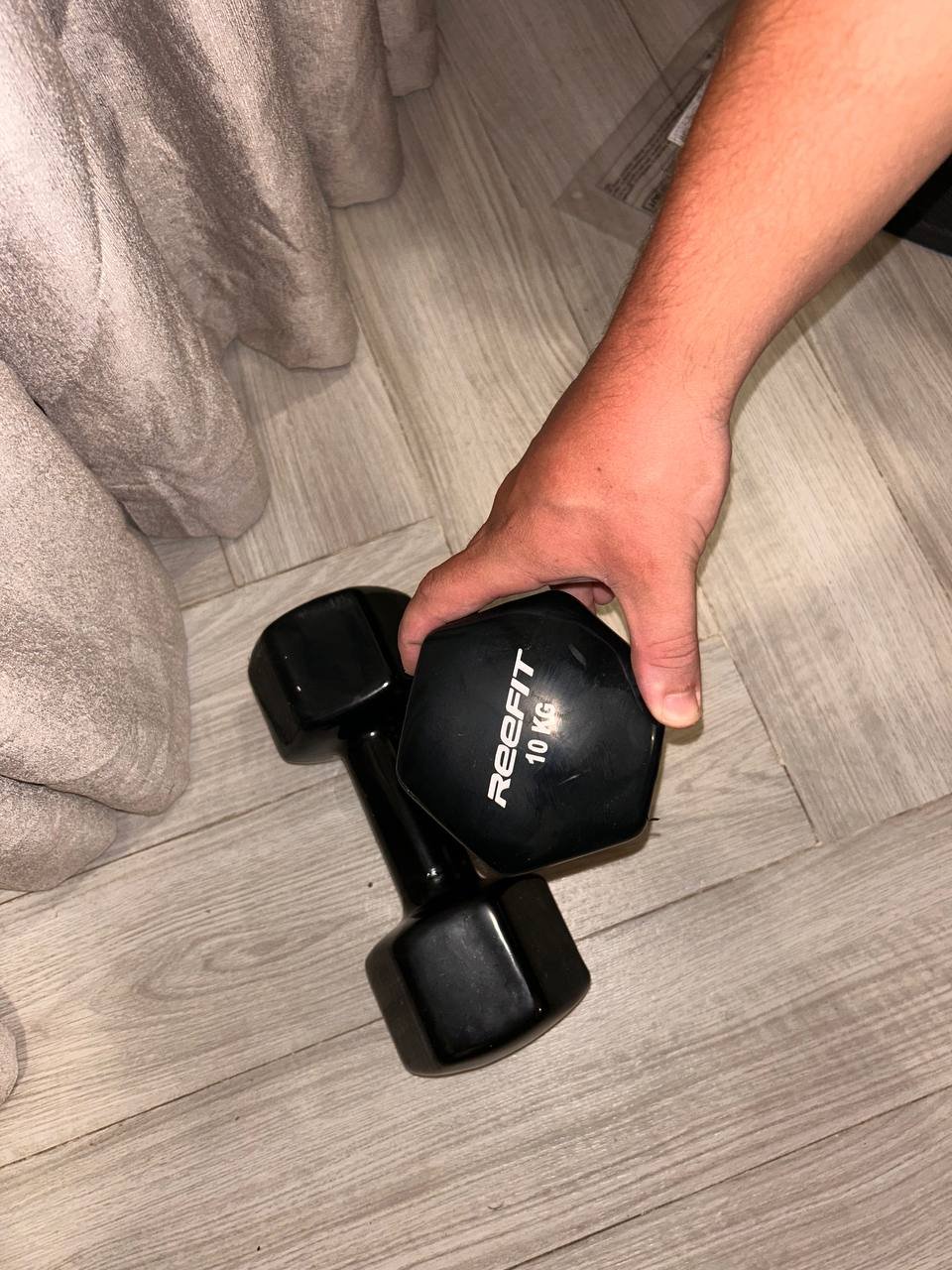Reebok dumbbells 2 pcs 10 kg each — Nha Trang, Vietnam Reebok dumbbells 2 pcs 10 kg each — used — Nha Trang, Vietnam