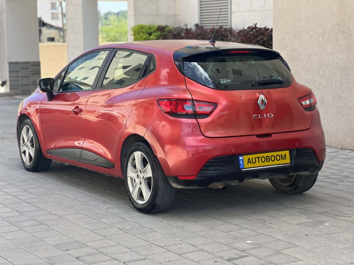 Renault Clio 2015 red Expression Pack Plus — Haifa, Israel