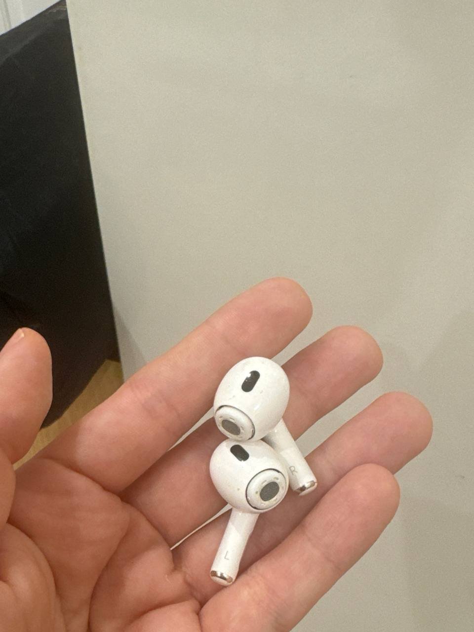 Replacement ear tips for AirPods — Da Nang, Vietnam Replacement ear tips for AirPods — Da Nang, Vietnam