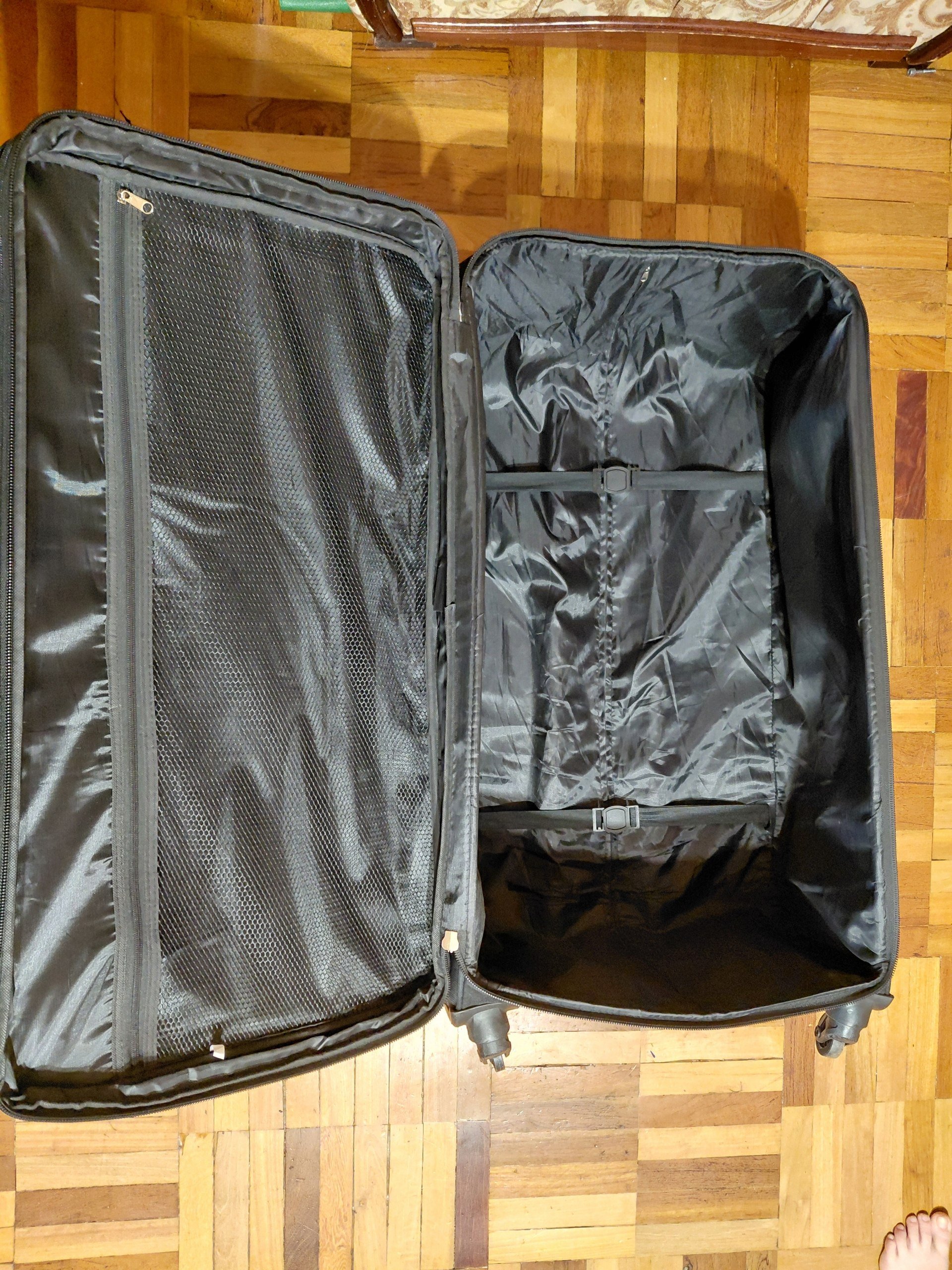 Rolling suitcase 84/47/35 in good condition — Yerevan, Armenia