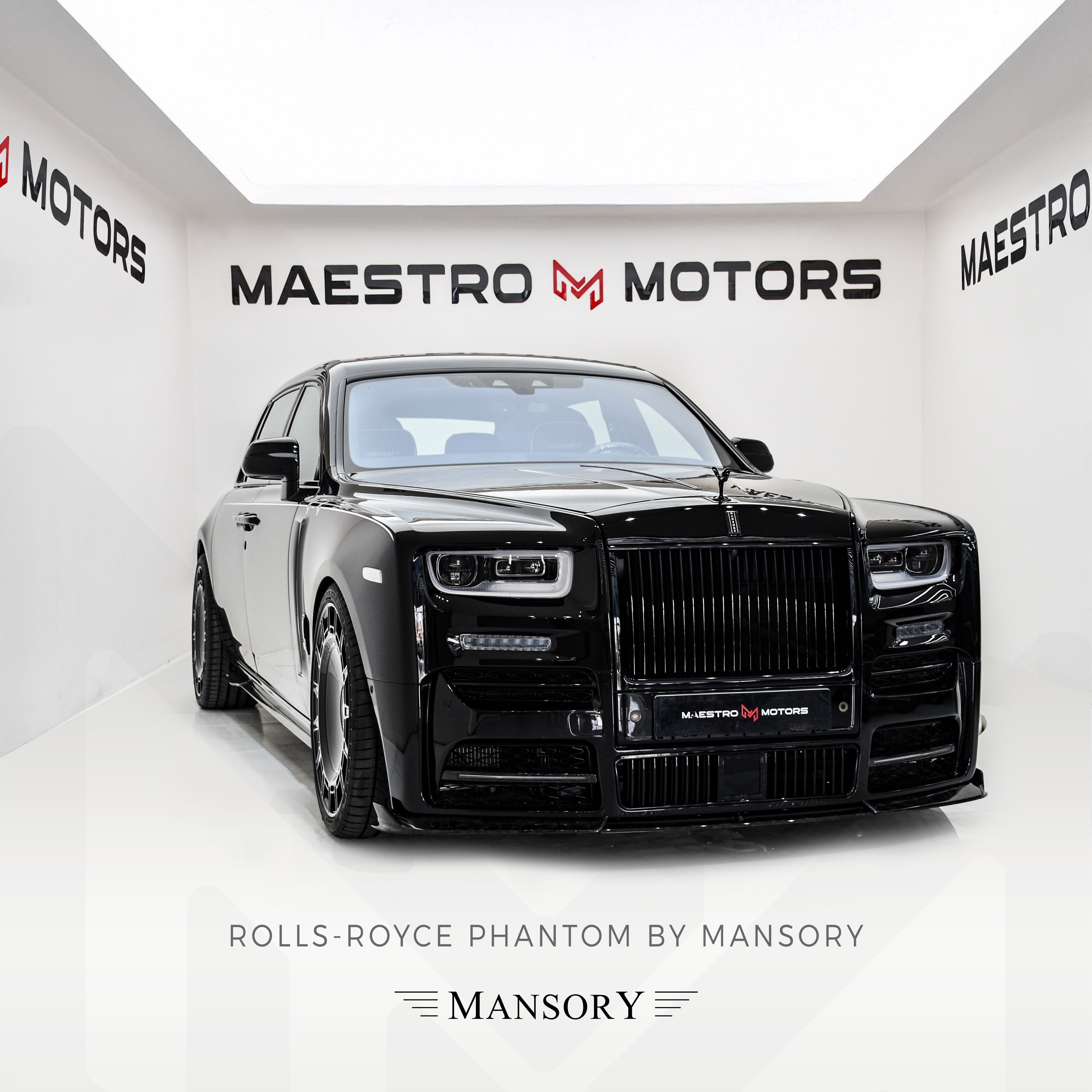Rolls-Royce Phantom by Mansory 2019 (Maestro Motors) — Dubái, EAU Rolls-Royce Phantom by Mansory 2019 (Maestro Motors) — excelente — Dubái, EAU