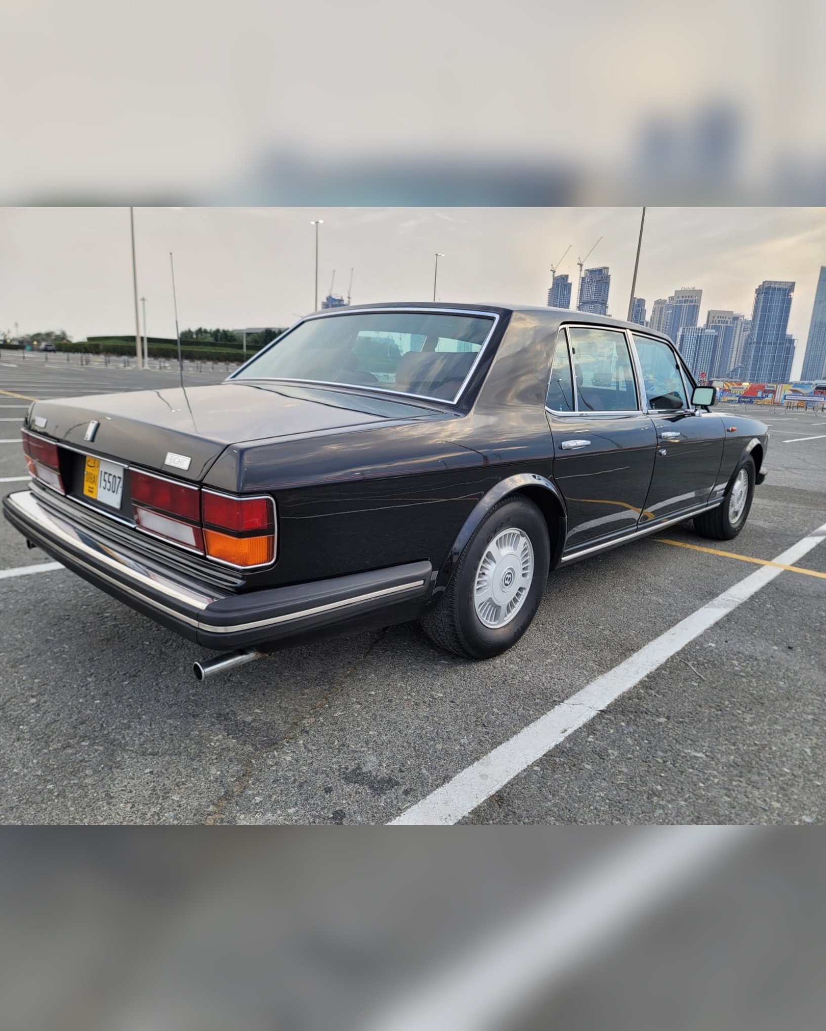 Rolls-Royce Silver Spirit, 5500 AED — Dubái, EAU Rolls-Royce Silver Spirit, 5500 AED — excelente — Dubái, EAU