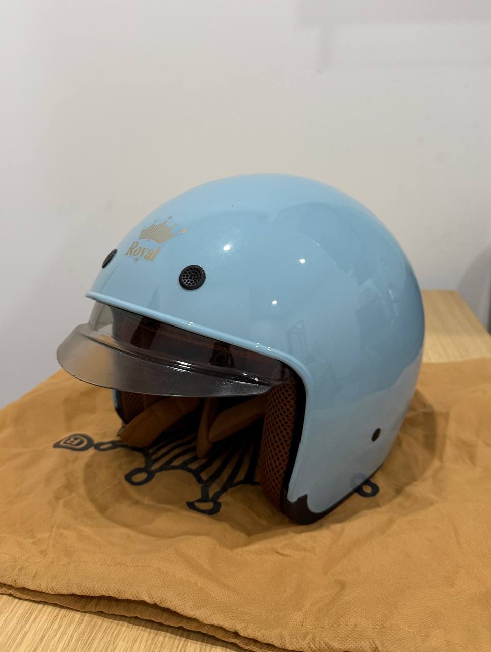 Royal M helmet with visor, almost new — Da Nang, Vietnam Royal M helmet with visor, almost new — almost new — Da Nang, Vietnam