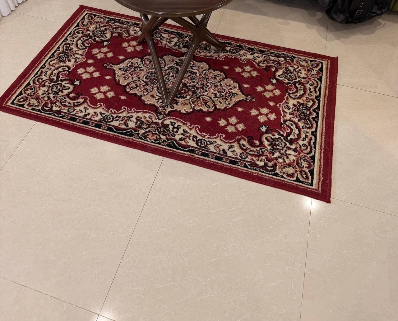 Rug for 250k — Da Nang, Vietnam Rug for 250k — Da Nang, Vietnam