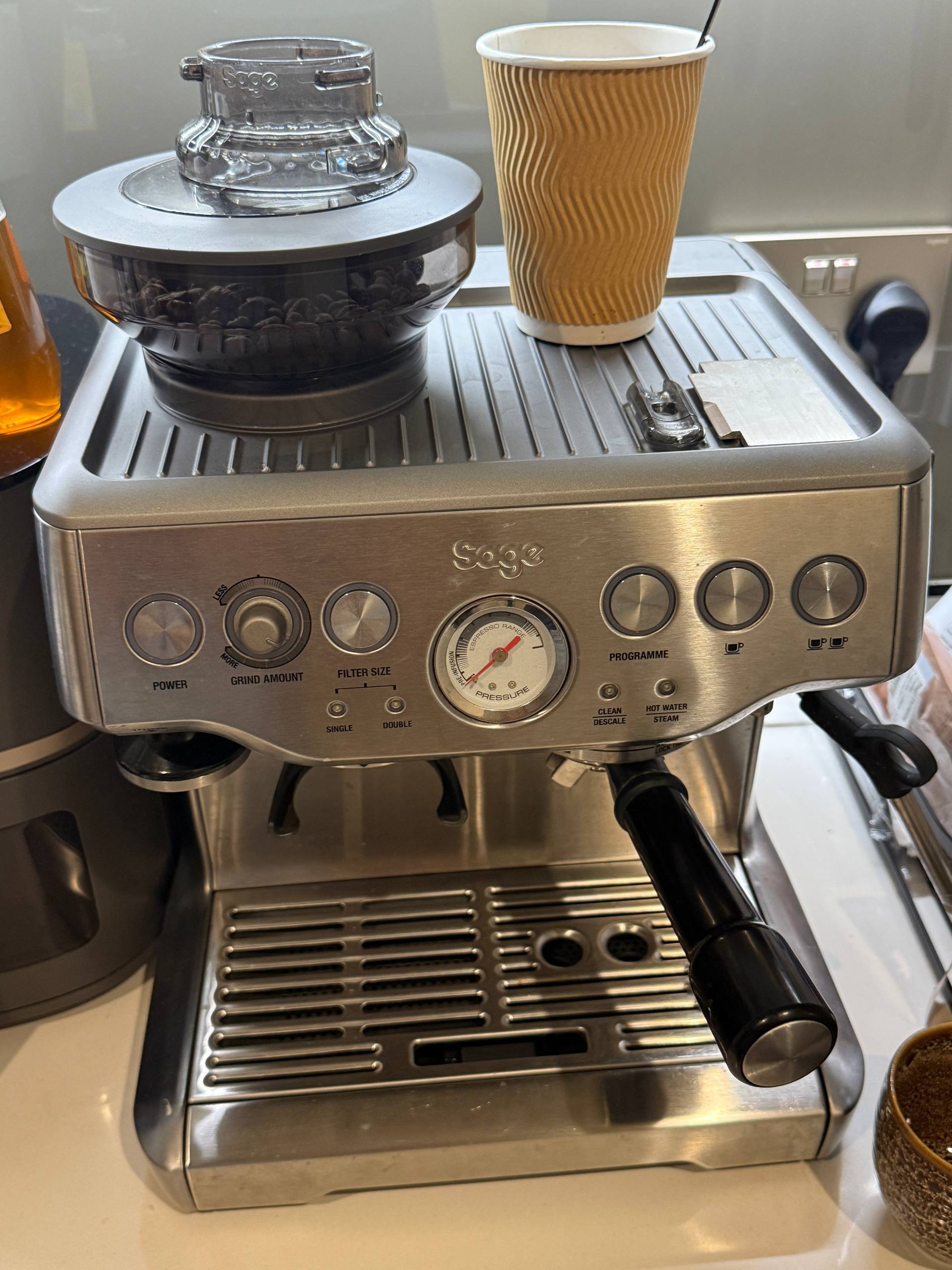 Sage Barista Express эспрессо-машина с кофемолкой — Дубай, ОАЭ