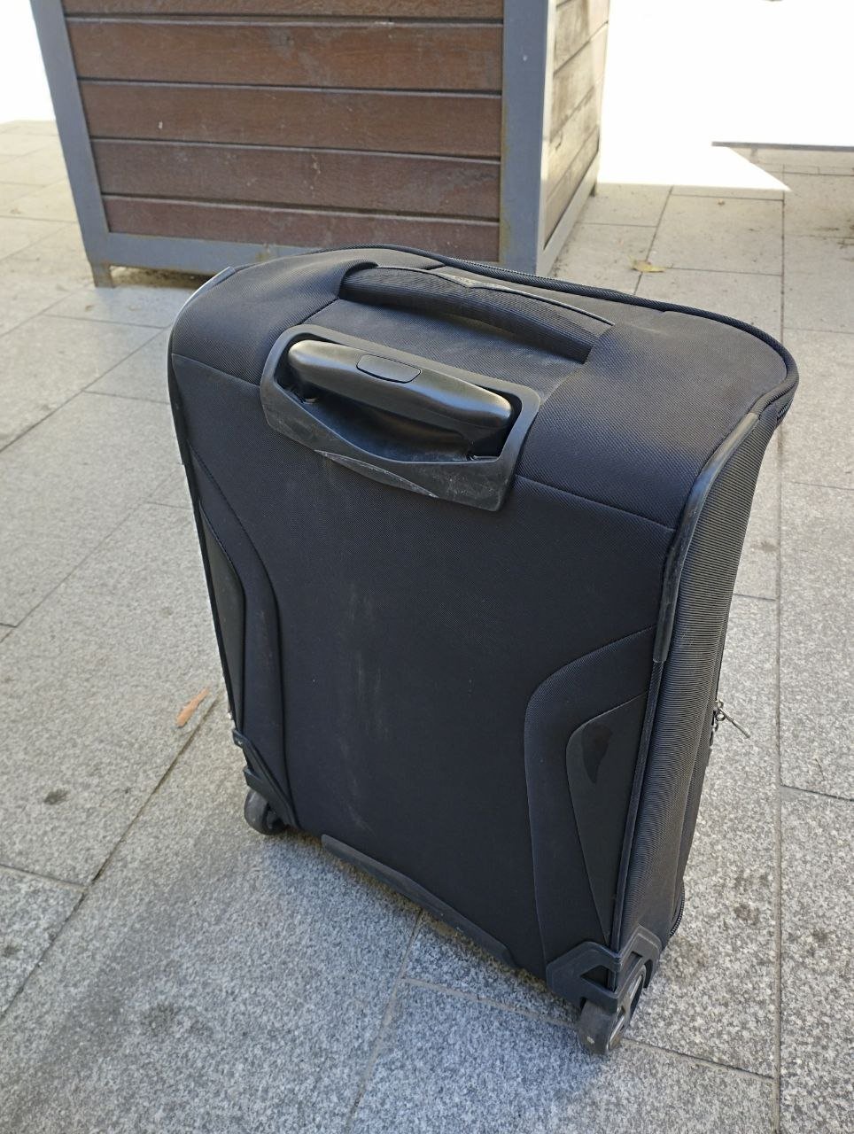 Maleta Samsonite, equipaje de mano, sin rayones — usado — Belgrado, Serbia
