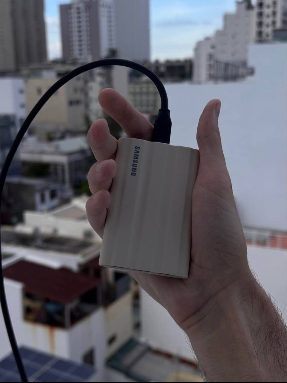 قرص SSD Samsung T7 Shield بسعة 2 تيرابايت USB 3.2 Gen 2 — مستعمل — فيتنام