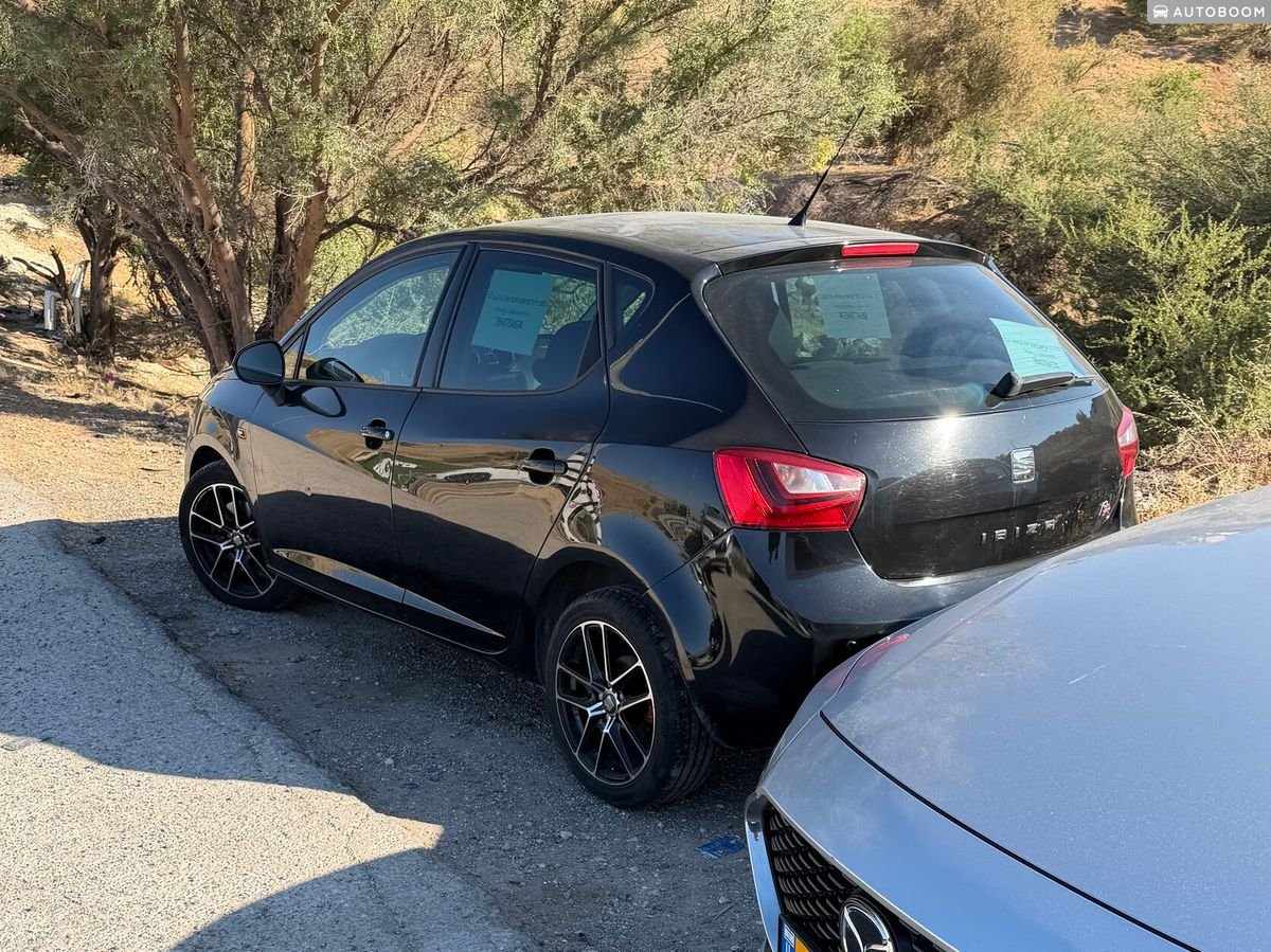SEAT Ibiza 2016 black automatic — Tel Aviv, Israel