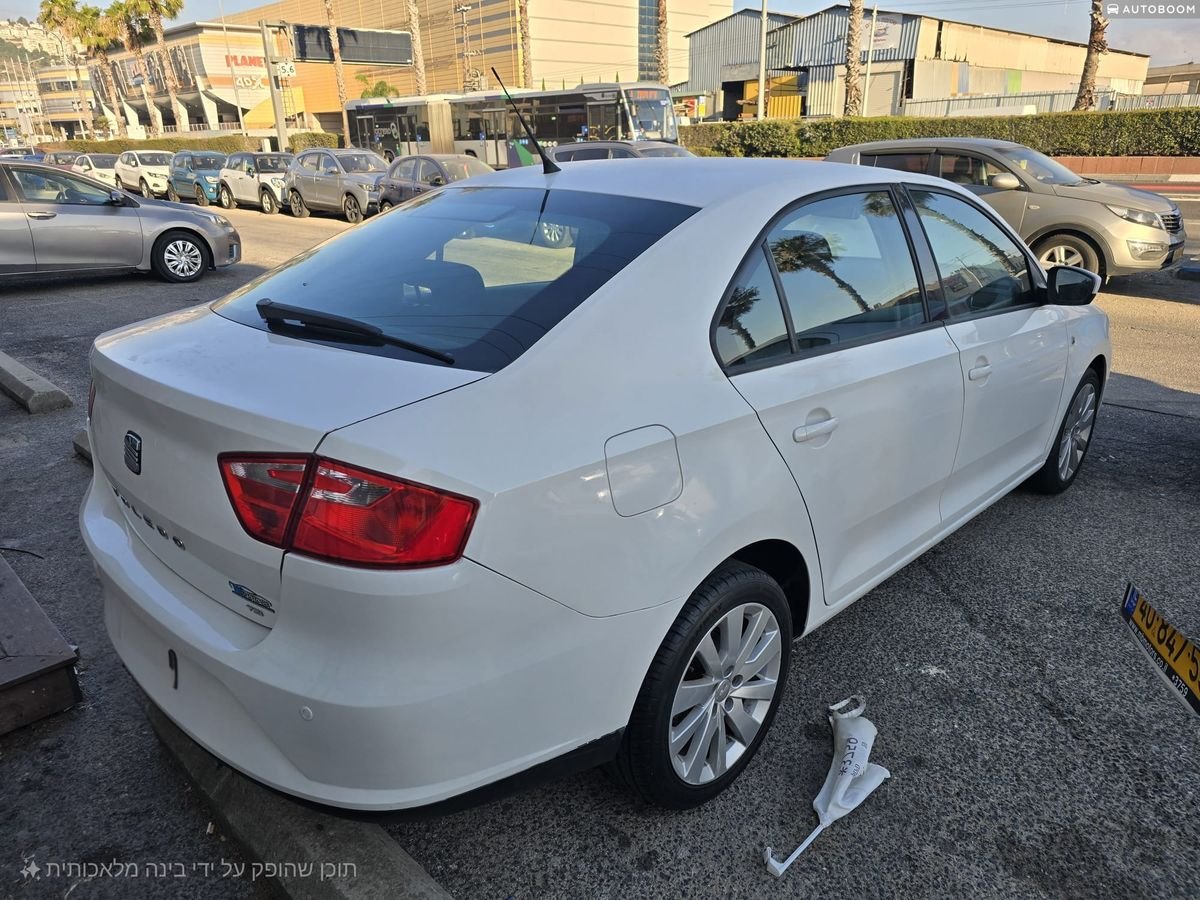 SEAT Toledo 2014 white hatchback Style — Tel Aviv, Israel