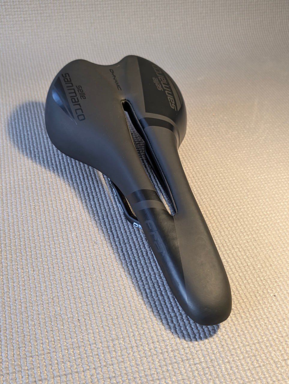 مقعد دراجة Selle San Marco Era Dynamic Narrow Open-Fit — تبليسي, جورجيا مقعد دراجة Selle San Marco Era Dynamic Narrow Open-Fit — used - excellent — تبليسي, جورجيا
