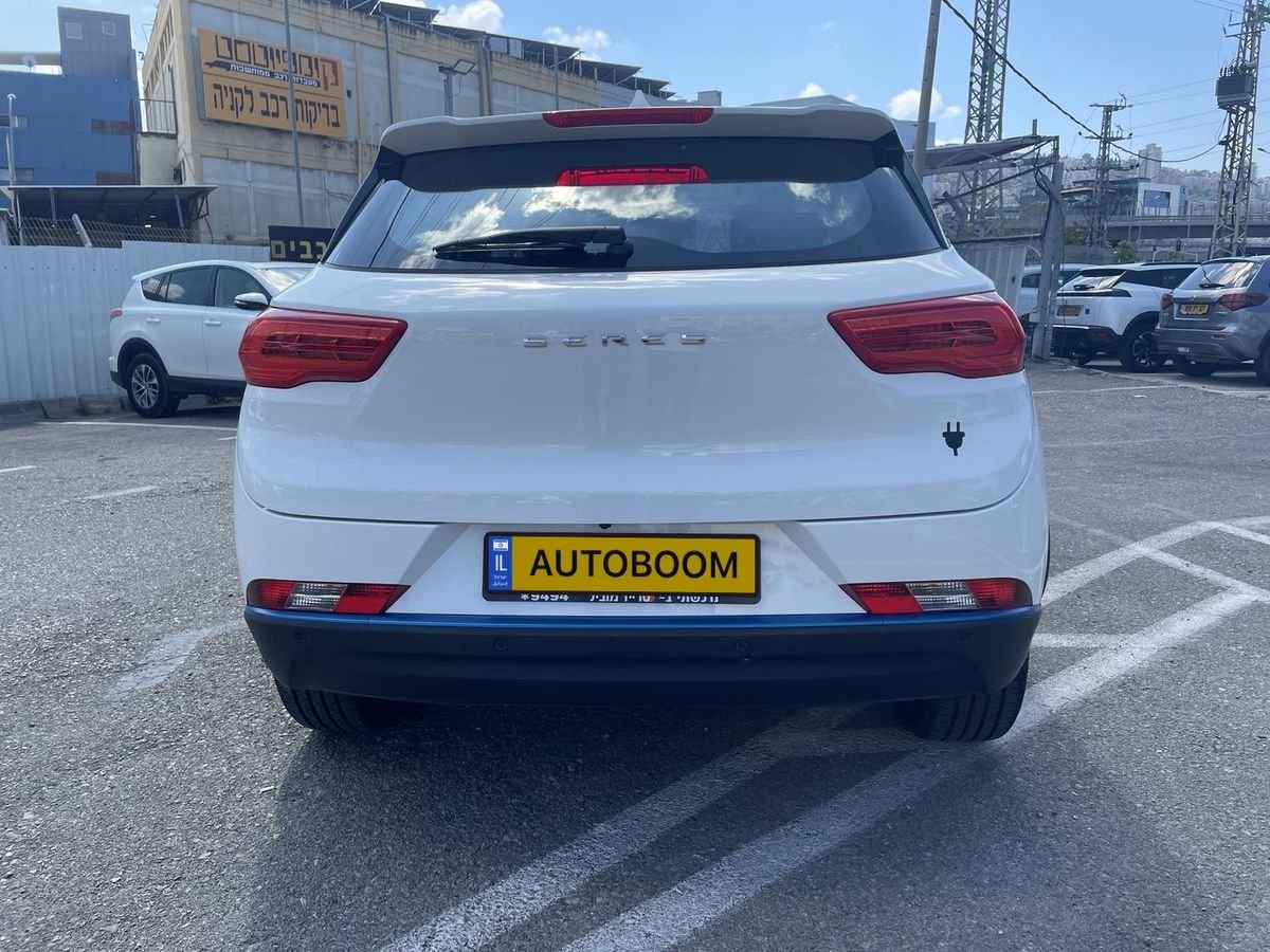 Seres 3 EV 2023 white electric SUV, automatic — Tel Aviv, Israel