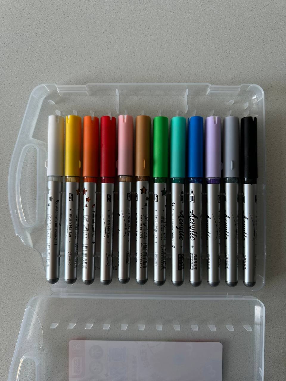Juego de rotuladores acrílicos 12 colores — Belgrado, Serbia