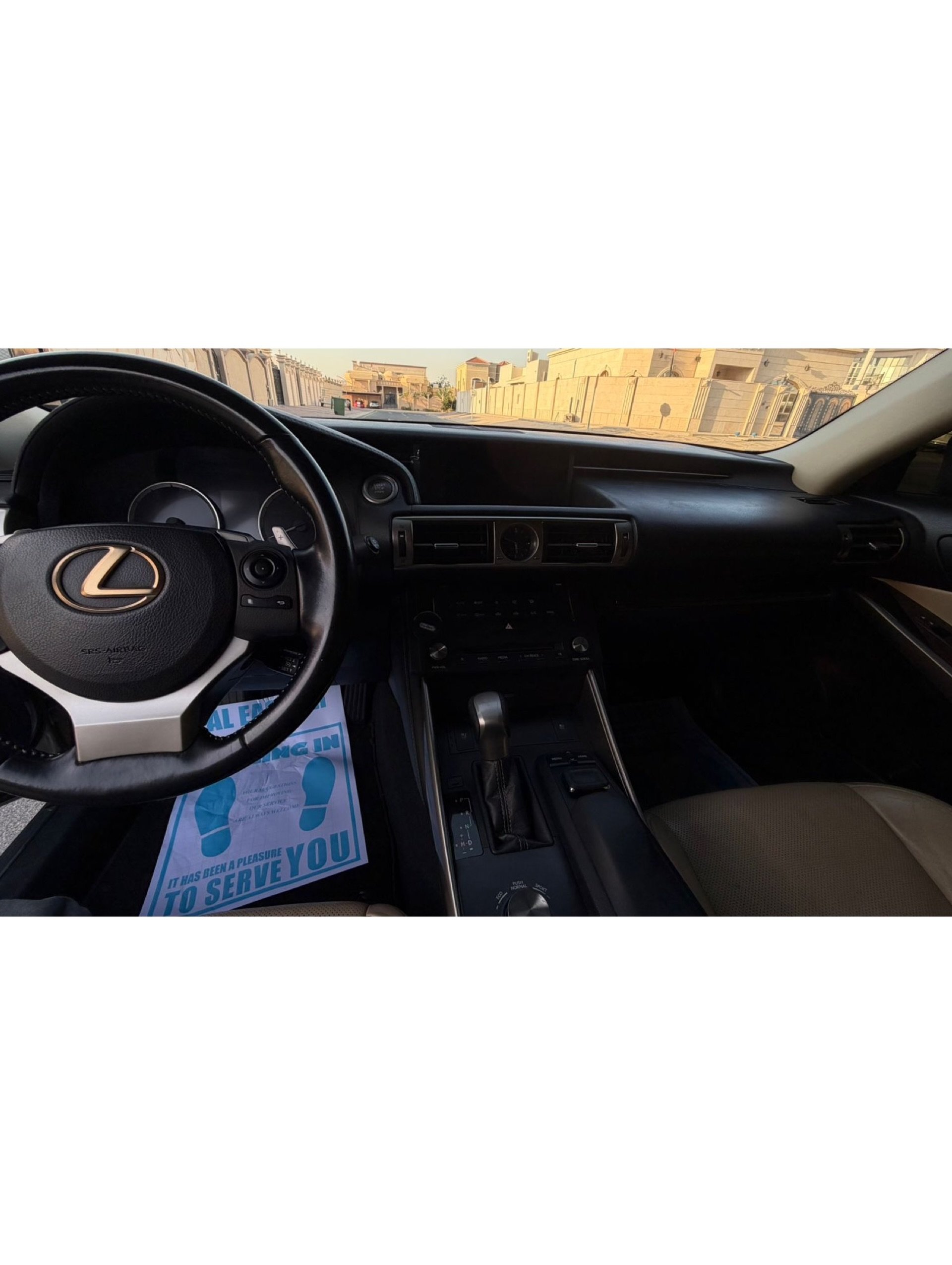 Silver Lexus 2015, 250k km, 38000 AED — Dubai, UAE Silver Lexus 2015, 250k km, 38000 AED — very excellent — Dubai, UAE