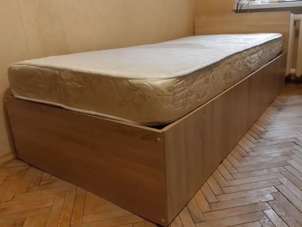 Кровать с матрасом одноместная 200х90 — Санкт-Петербург, Россия