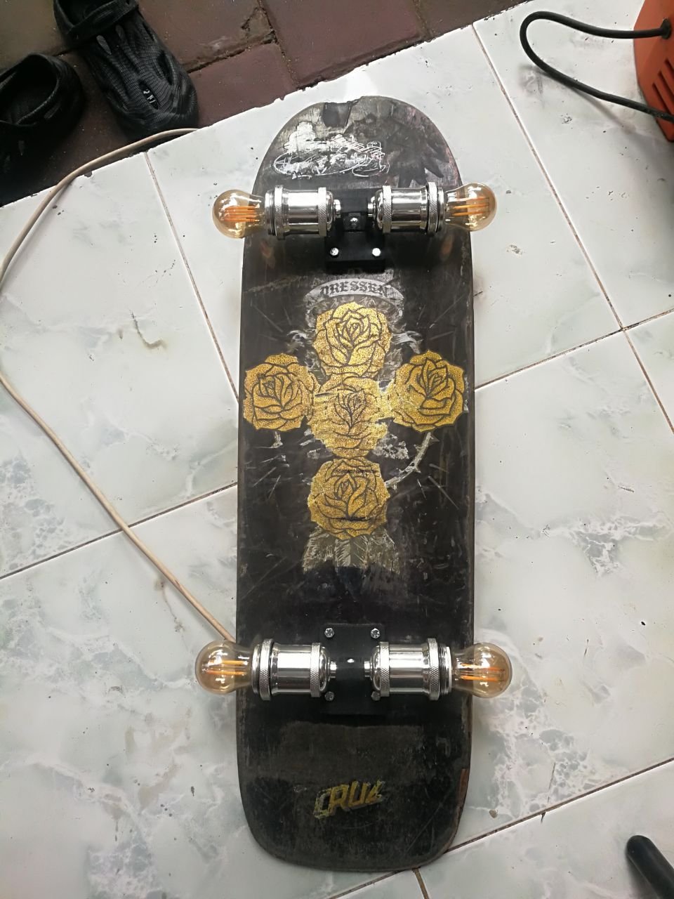 Skateboard-deck lamp 1 mln — Bali, Indonesia