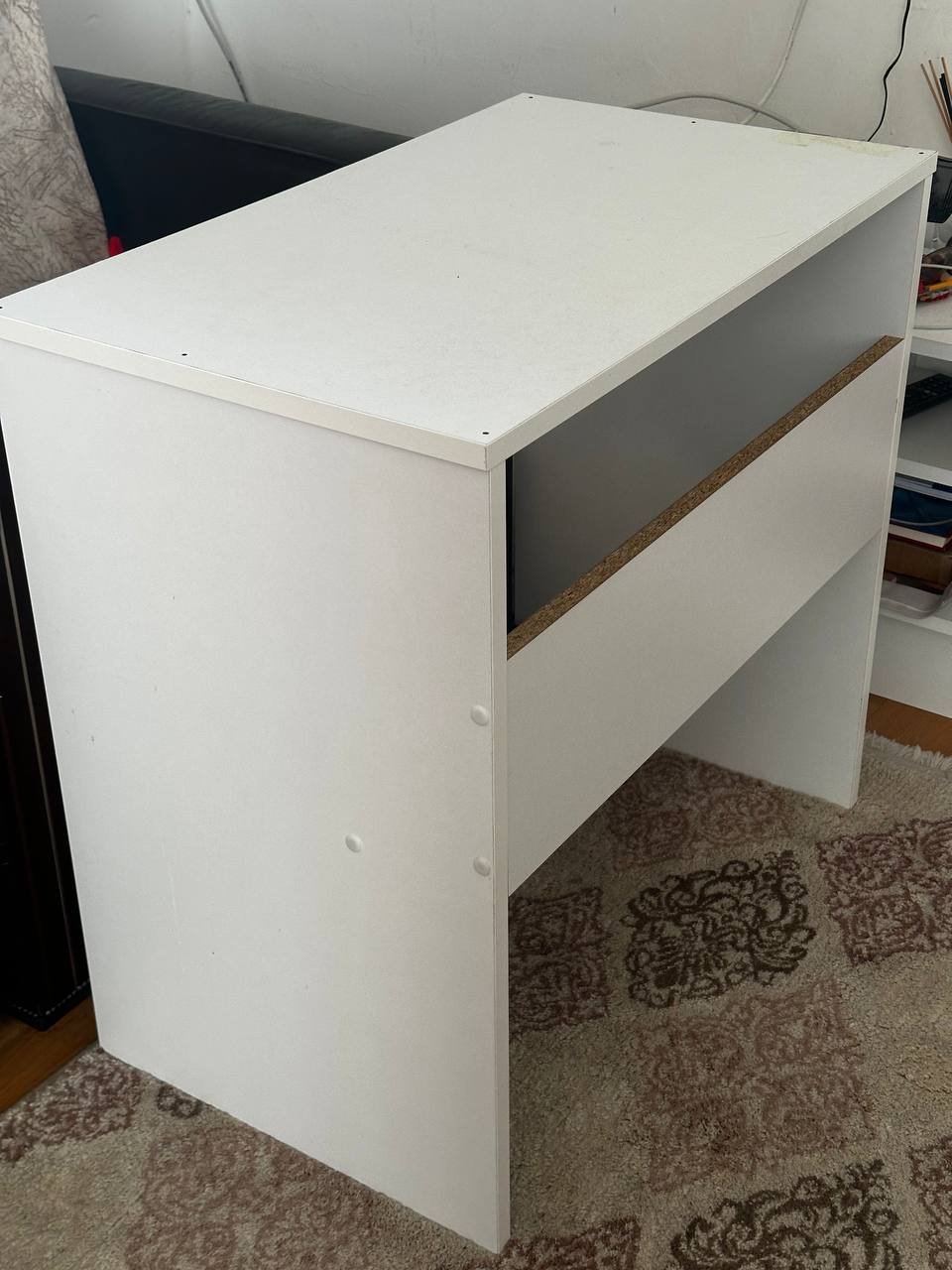 Небольшой письменный стол 500 TL — Анталия, Турция