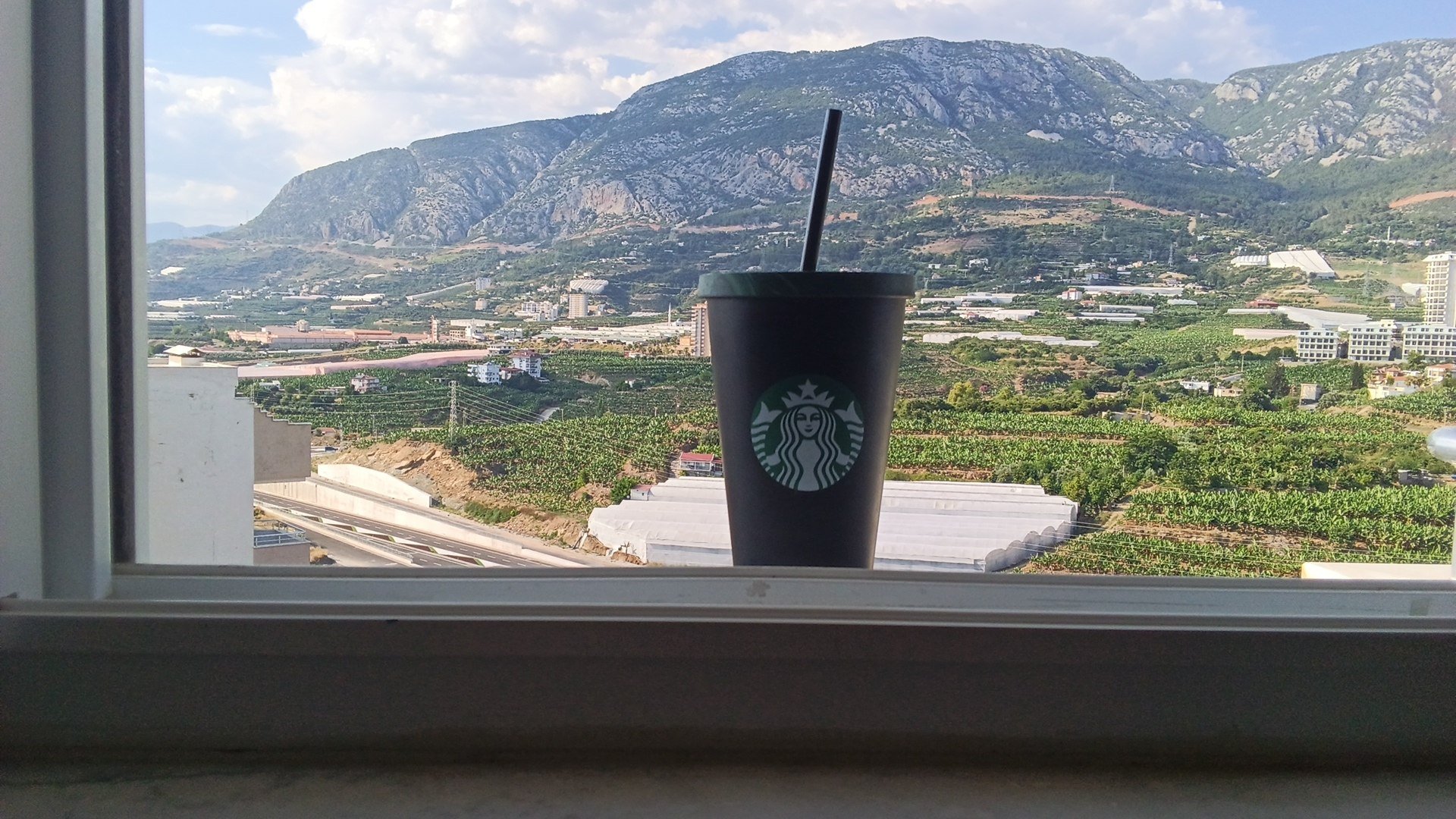 Кружка Starbucks 600 лир — Аланья, Турция