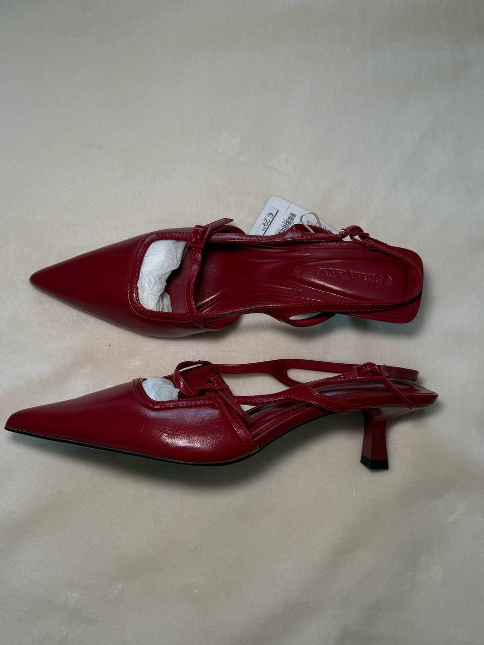 حذاء Stradivarius أحمر مقاس 39 جديد — بلغراد, صربيا حذاء Stradivarius أحمر مقاس 39 جديد — جديد — بلغراد, صربيا