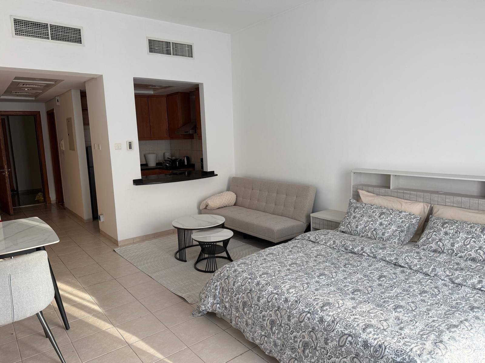 Студия 43 м² в Discovery Gardens (без комиссии) — Дубай, ОАЭ