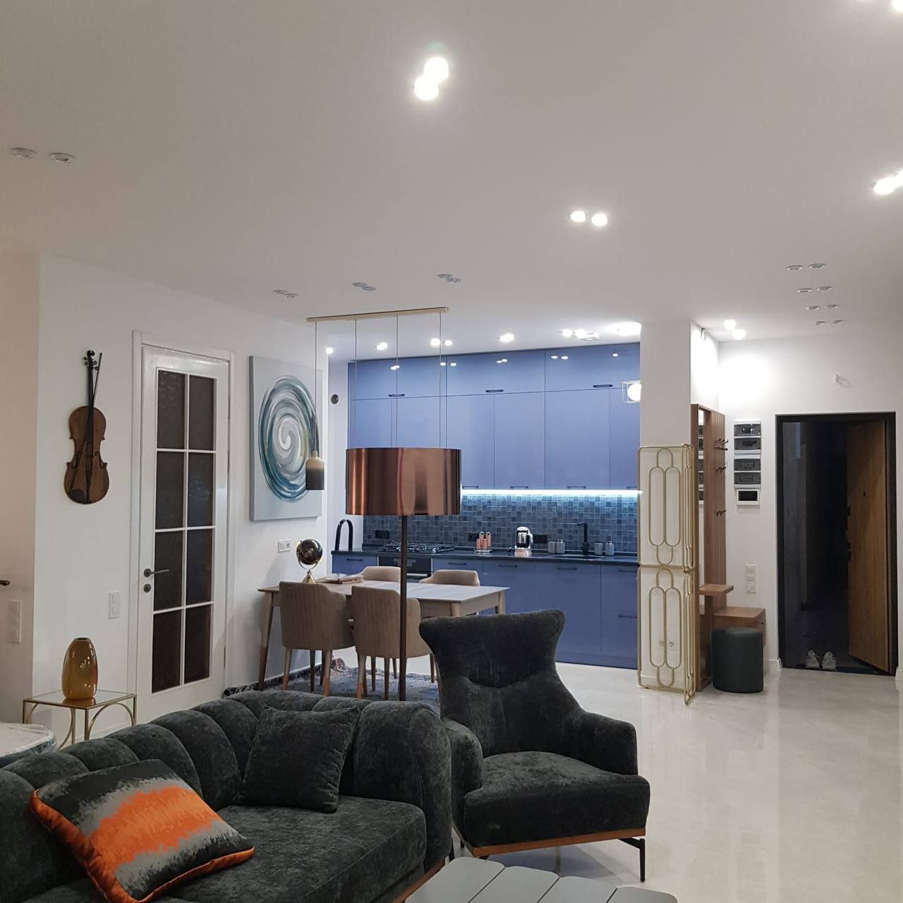 Studio for rent 60 sqm, 5th floor, Rustaveli 22 — Batumi, Georgia