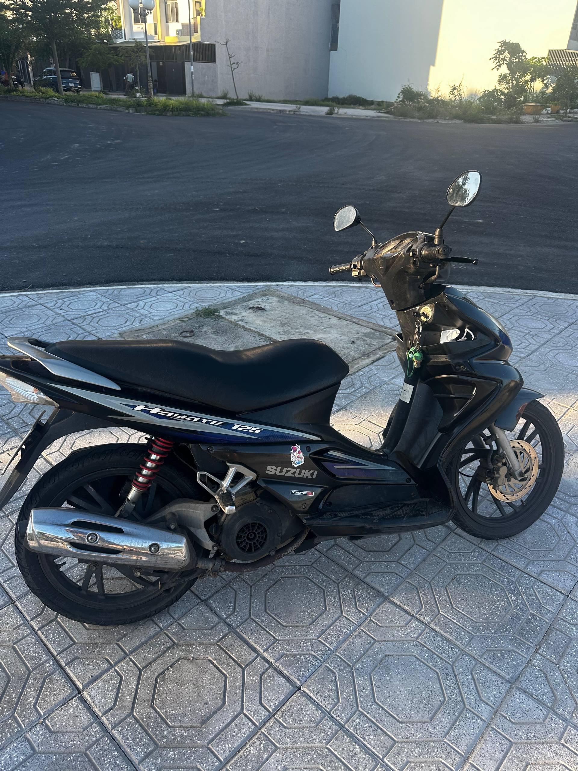Suzuki Hayate 125cc scooter — used — Nha Trang, Vietnam