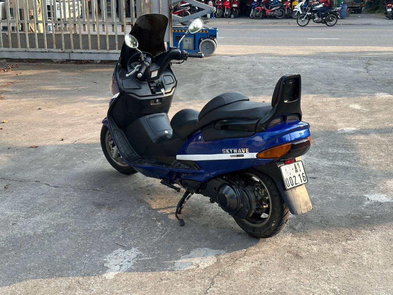 Suzuki Skywave 250cc cruiser 1998 — restored — Ho Chi Minh City, Vietnam