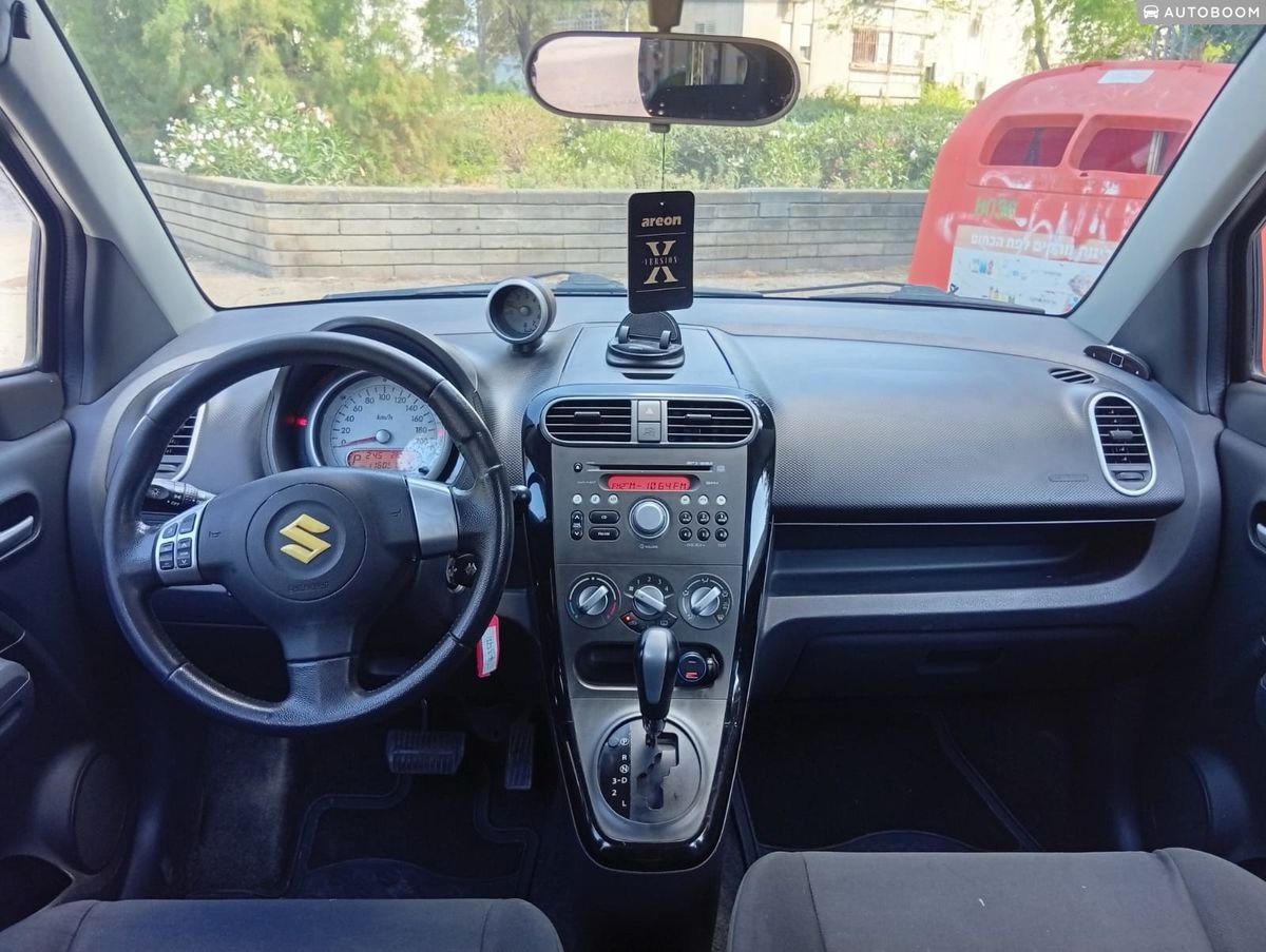 Suzuki Splash 2012 silver automatic GLS — Tel Aviv, Israel
