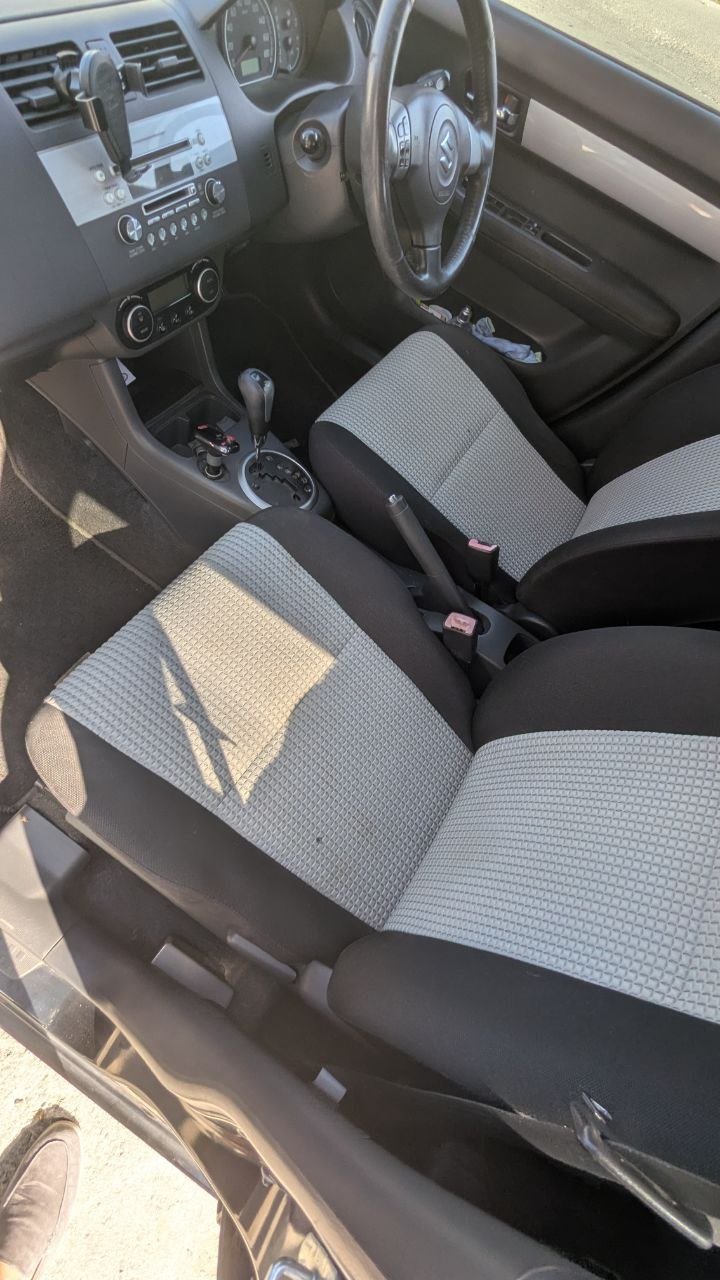 Suzuki Swift 1.3 2006 автомат, 193000 км — Лимасол, Кипр Suzuki Swift 1.3 2006 автомат, 193000 км — б/у — Лимасол, Кипр