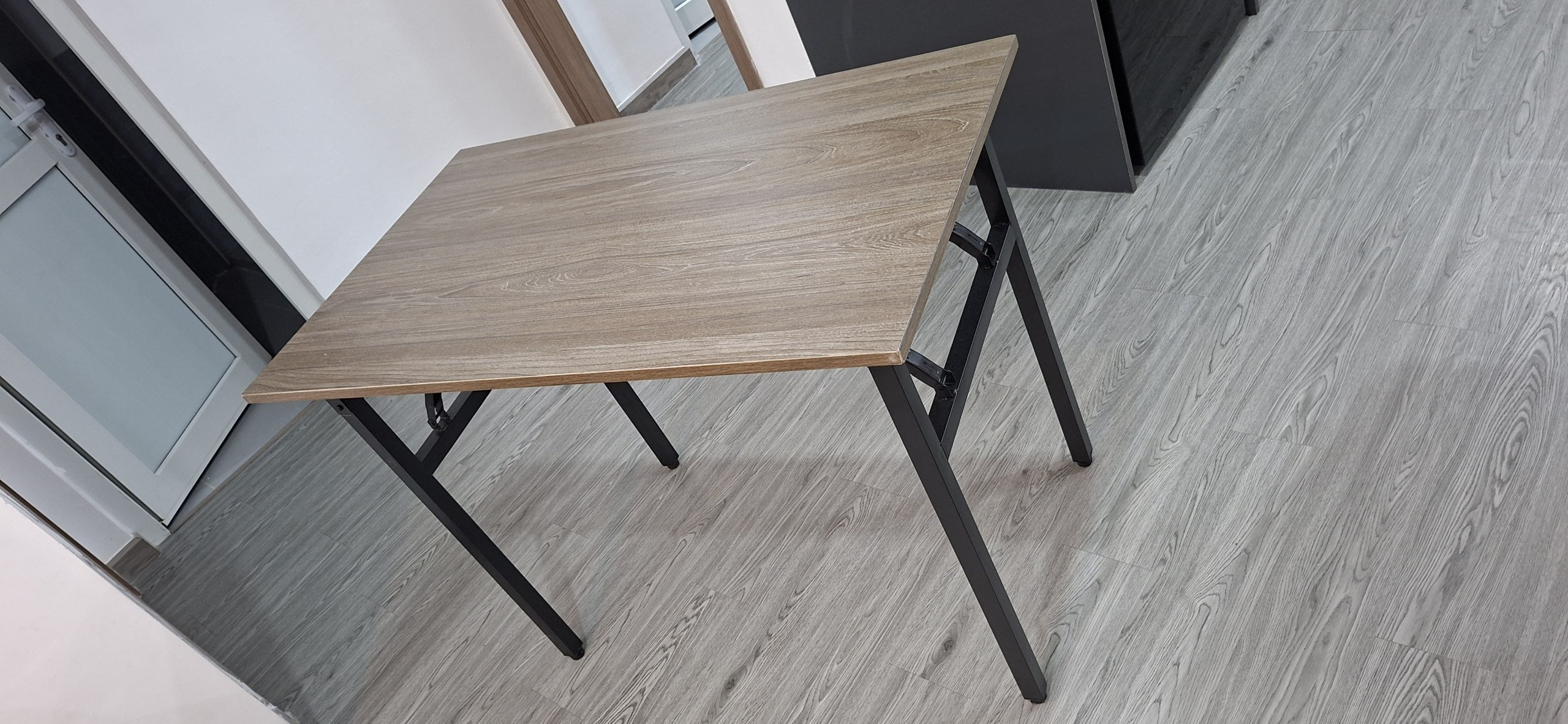 Mesa 100x60x77 cm, patas plegables, 400k VND — excellent — Nha Trang, Vietnam