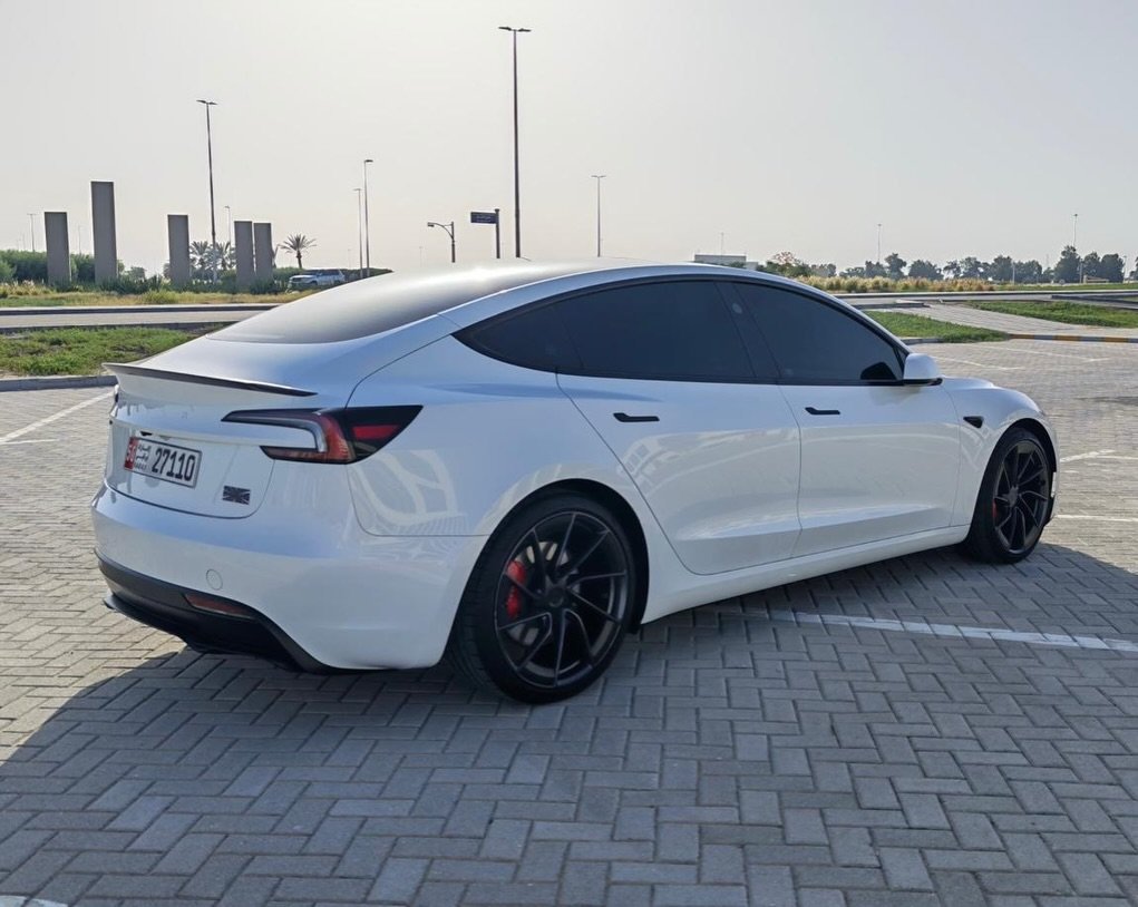 Tesla Model 3 Performance 2024, 24,323 km — Abu Dhabi, UAE