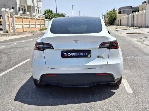 Tesla Model Y Long Range 2024 белая, 70 000 км — Дубай, ОАЭ Tesla Model Y Long Range 2024 белая, 70 000 км — отличное — Дубай, ОАЭ