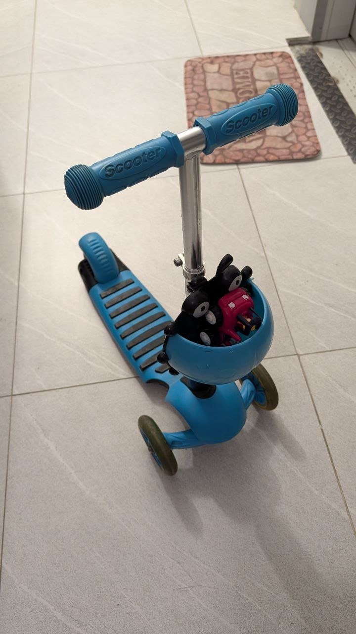 Three-wheel scooter Scooter — Yerevan, Armenia