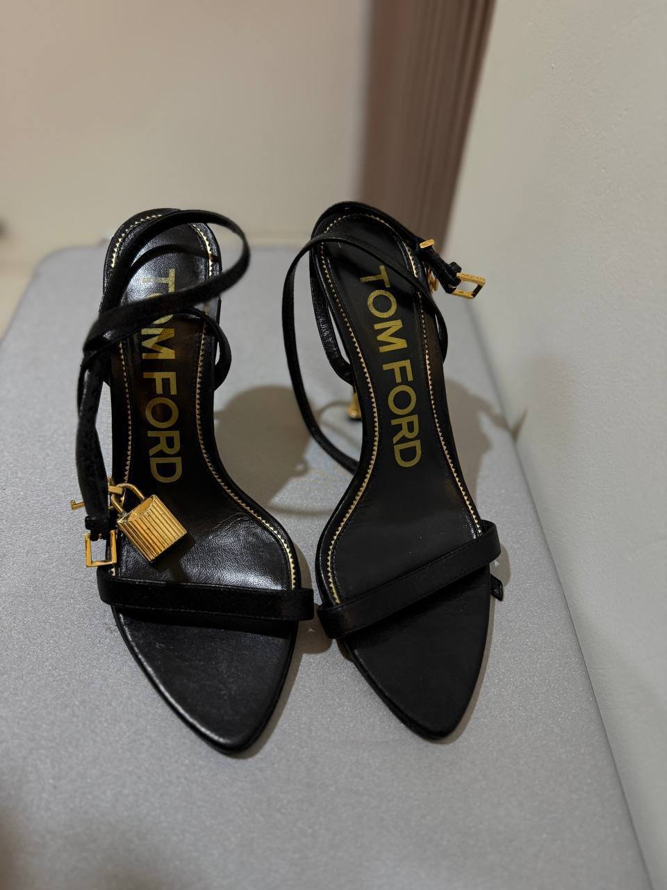 Босоножки Tom Ford Padlock Heels, 36, кожа — Хорошее — Бали, Индонезия