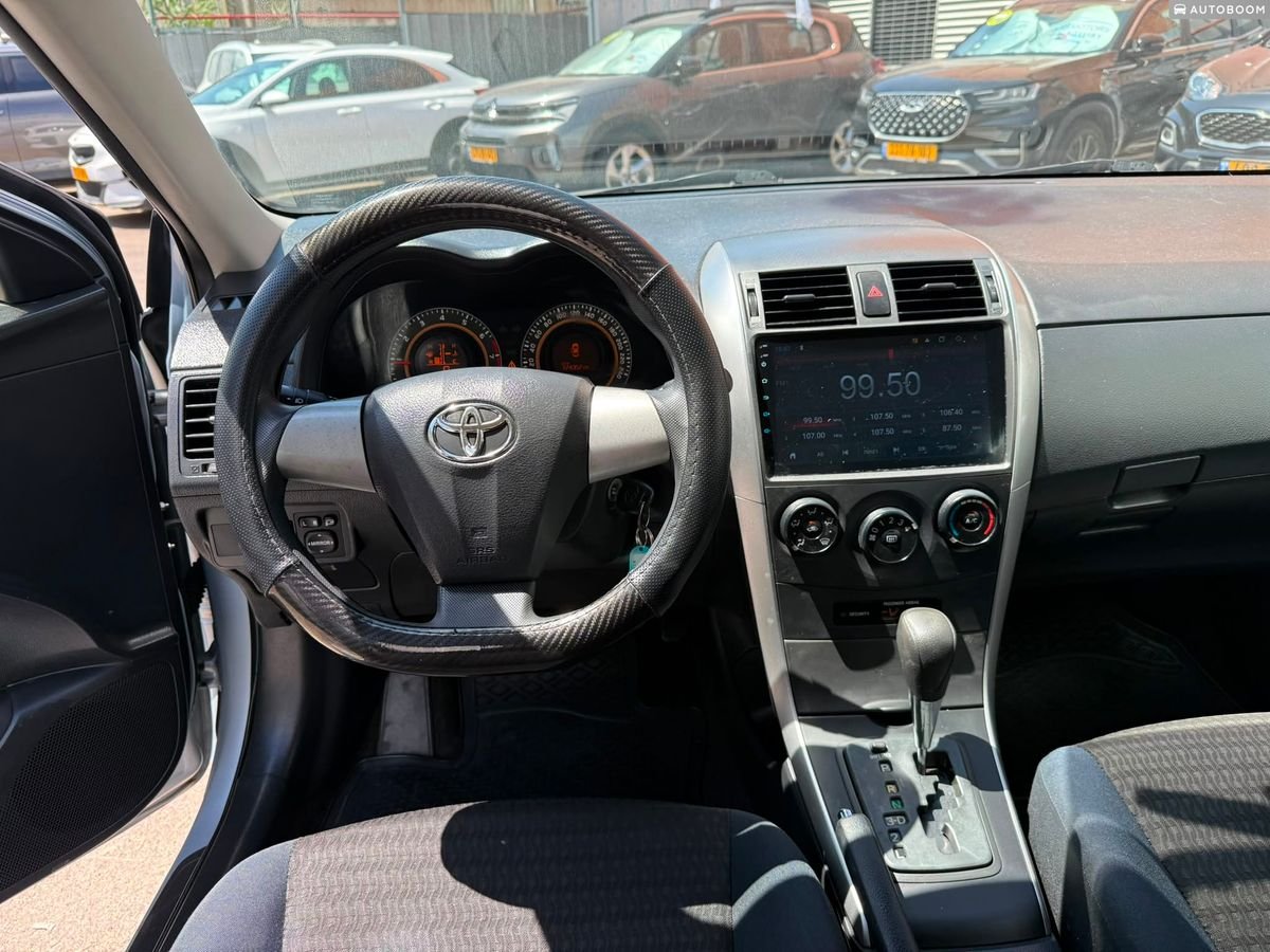 Toyota Corolla 2012 Sun Plus sedan, automatic, blue — Haifa, Israel