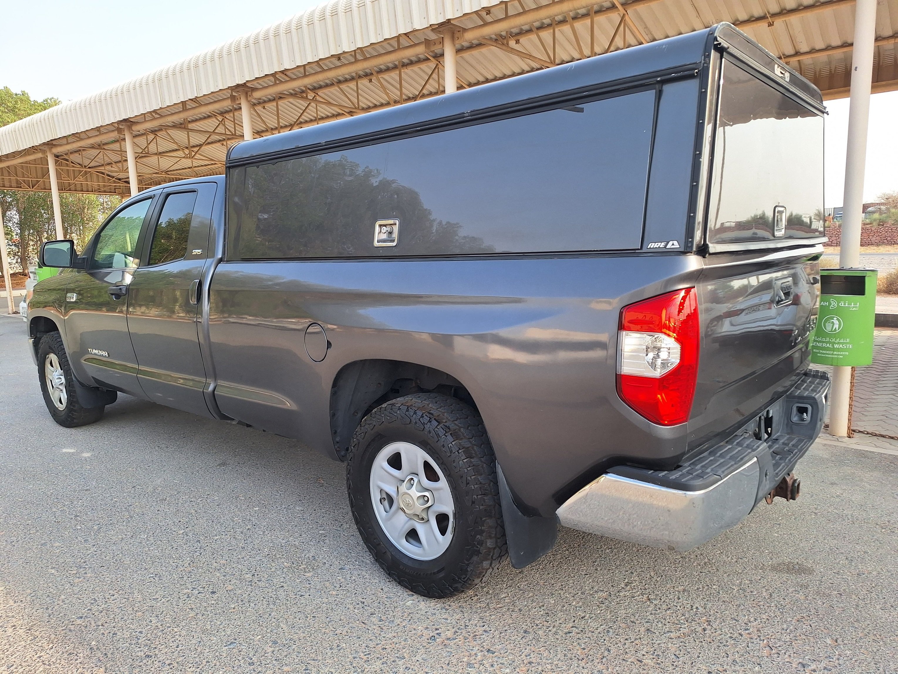 Toyota Tundra 2016 long bed 4x4 — Dubai, UAE